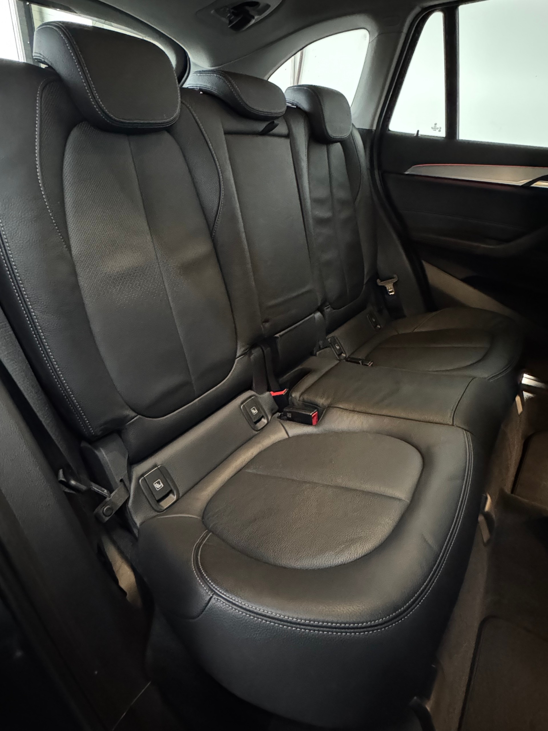 BMW X1 xDrive 18d Sport Line Steptronic-image-22