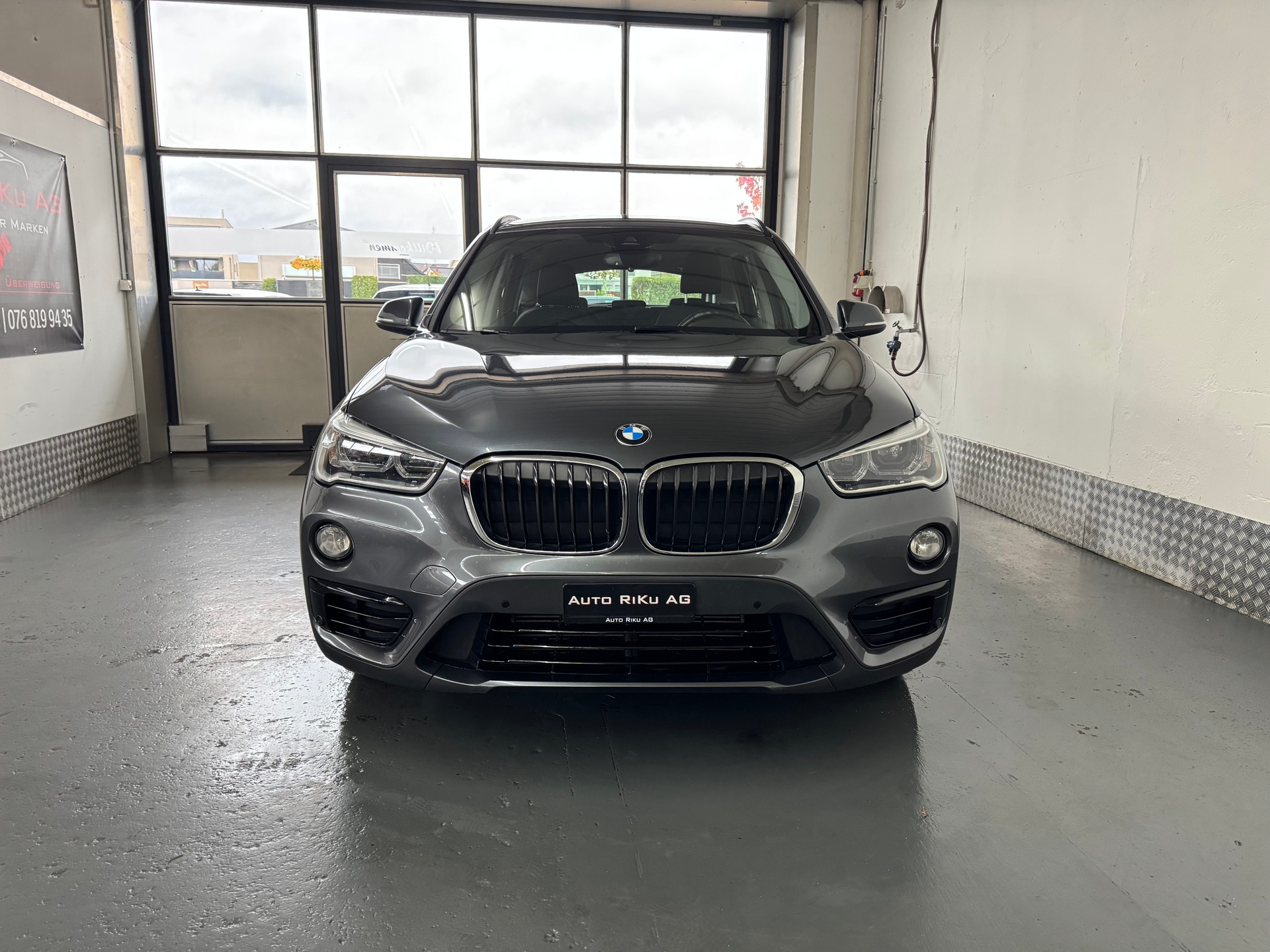 BMW X1 xDrive 18d Sport Line Steptronic-image-3