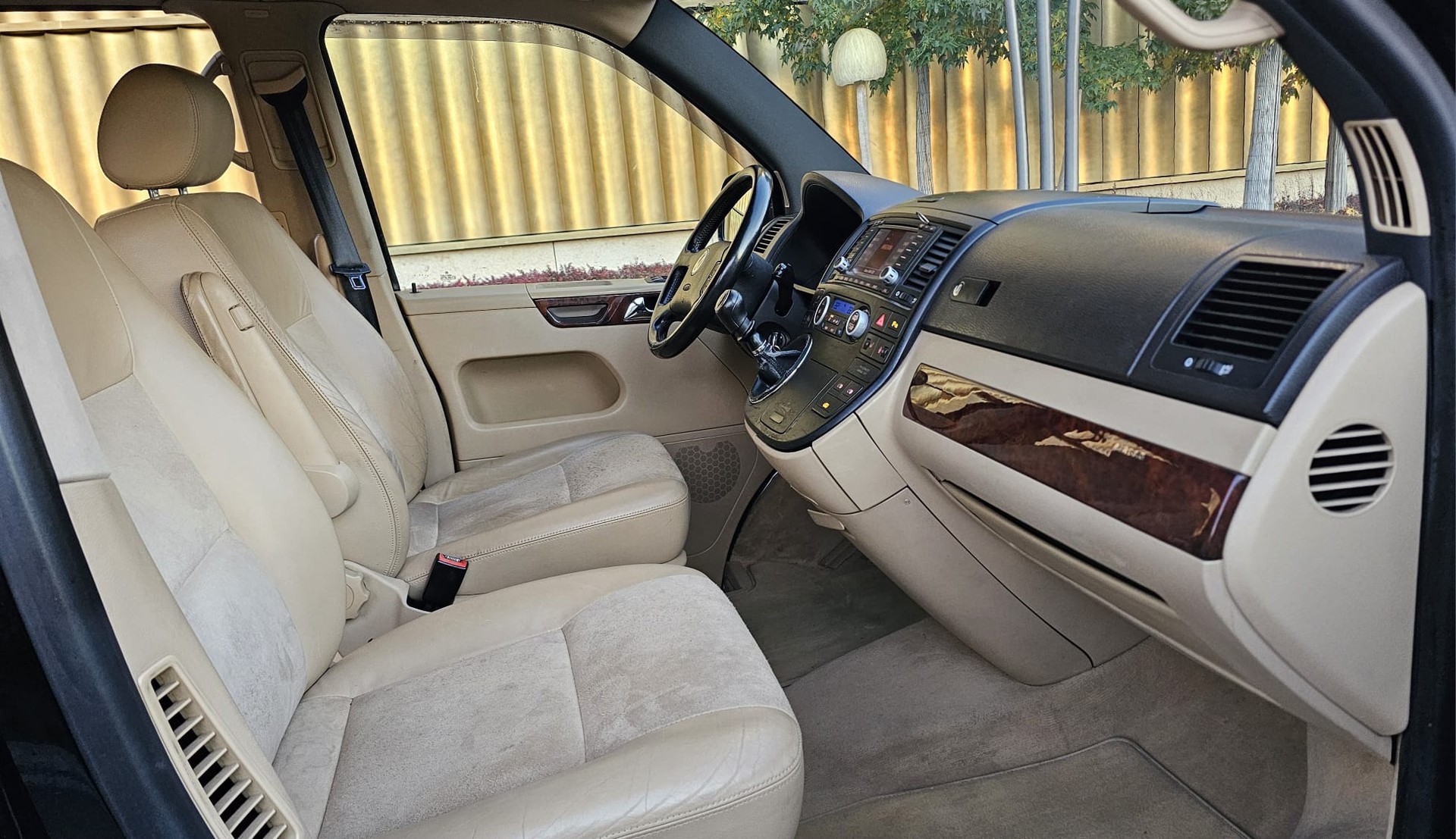 VW T5 Multivan Highline 2.5 TDI-image-7