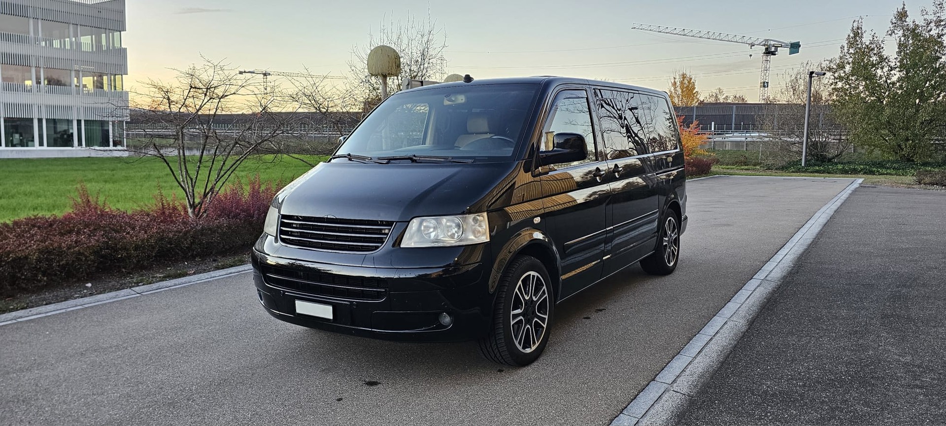 VW T5 Multivan Highline 2.5 TDI-image-3