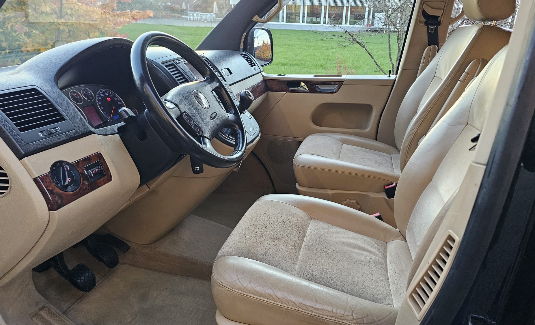 VW T5 Multivan Highline 2.5 TDI-image-6