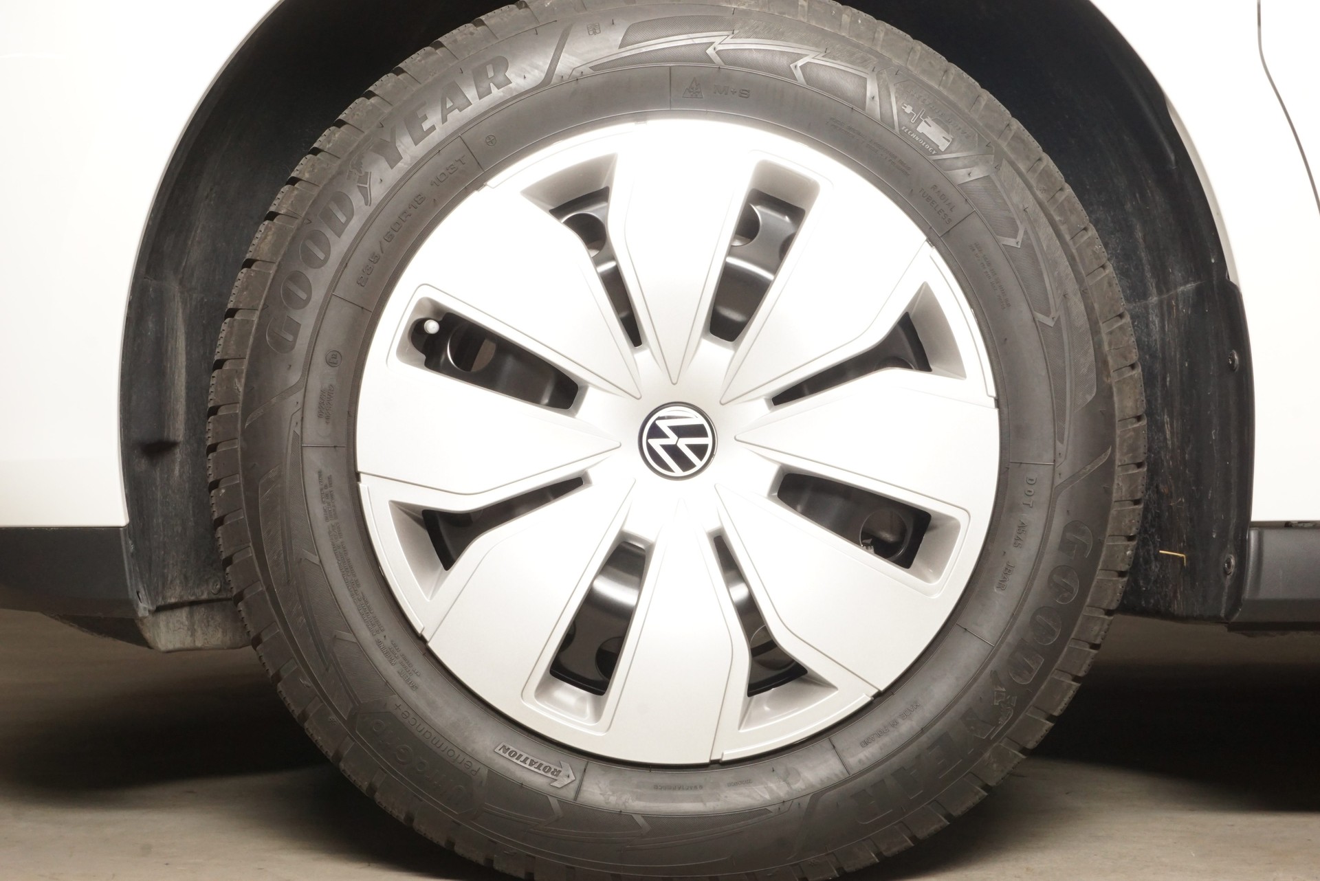 VW ID. Buzz Cargo-image-13