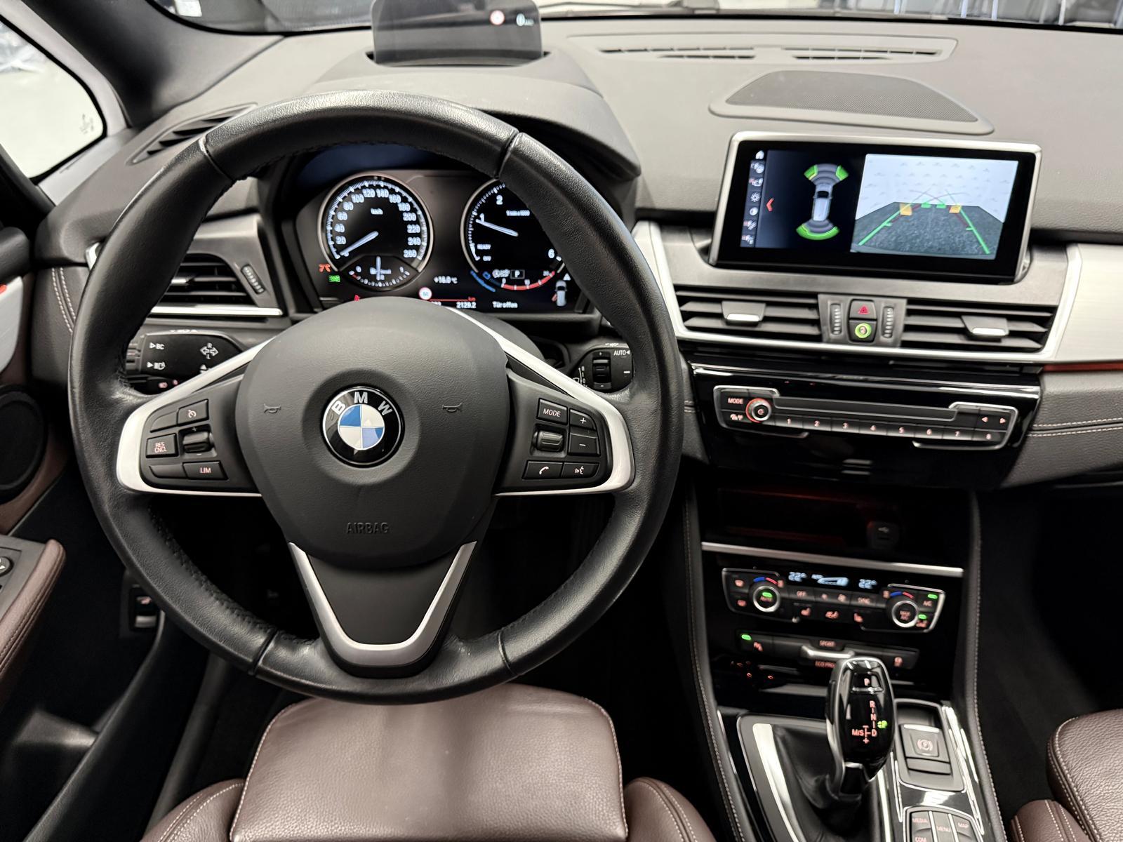 BMW 218d xDrive Gran Tourer-image-11