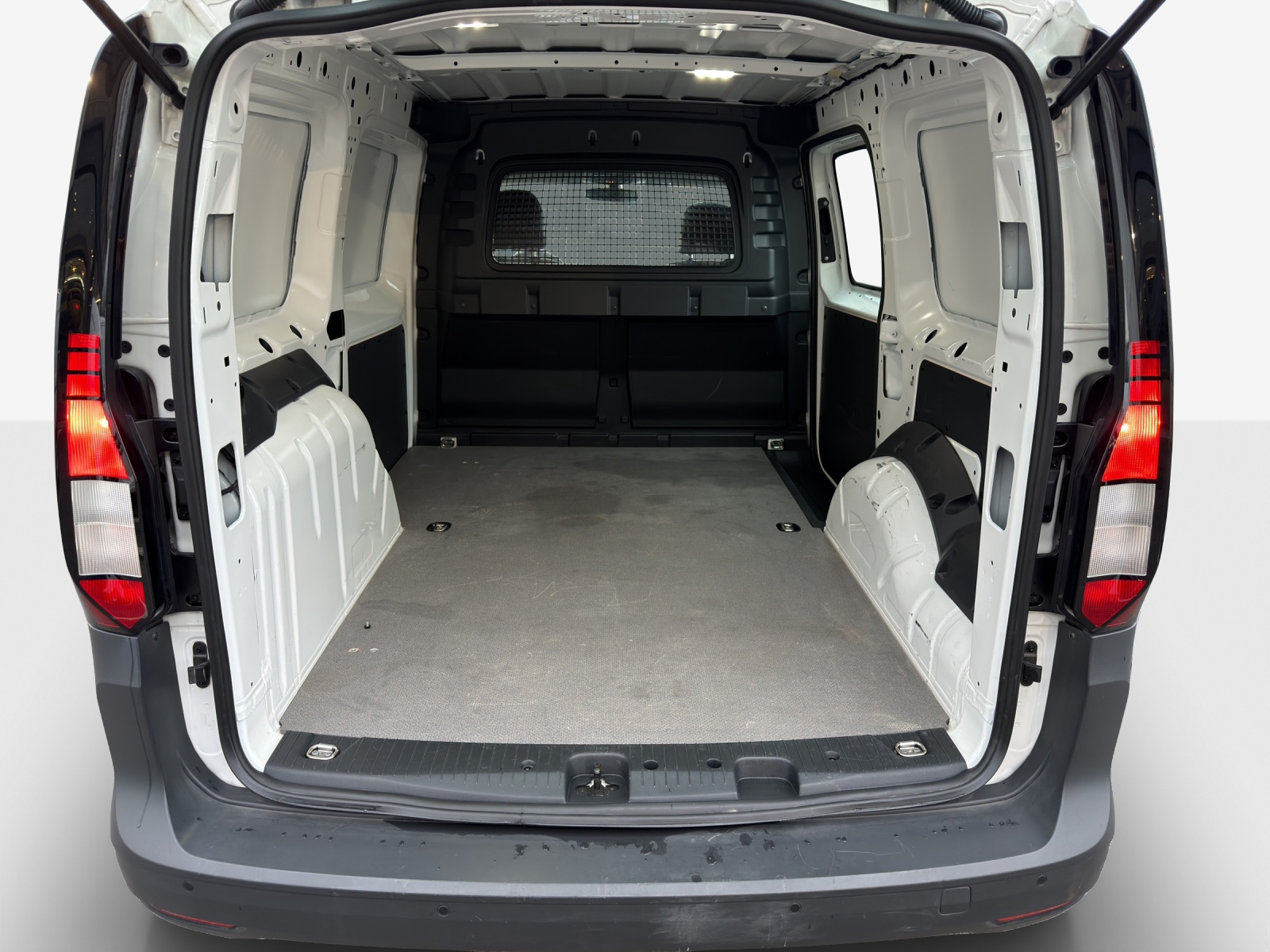 VW Caddy Cargo 2.0TDI Maxi 4Motion-image-12
