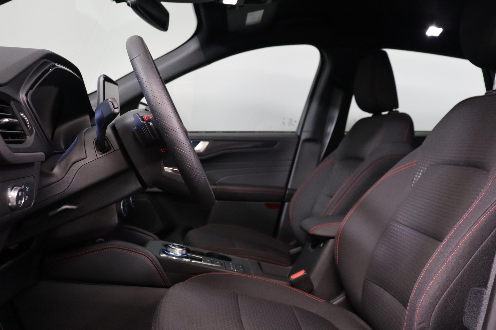 FORD Kuga 2.0 EcoBlue ST-Line-image-2