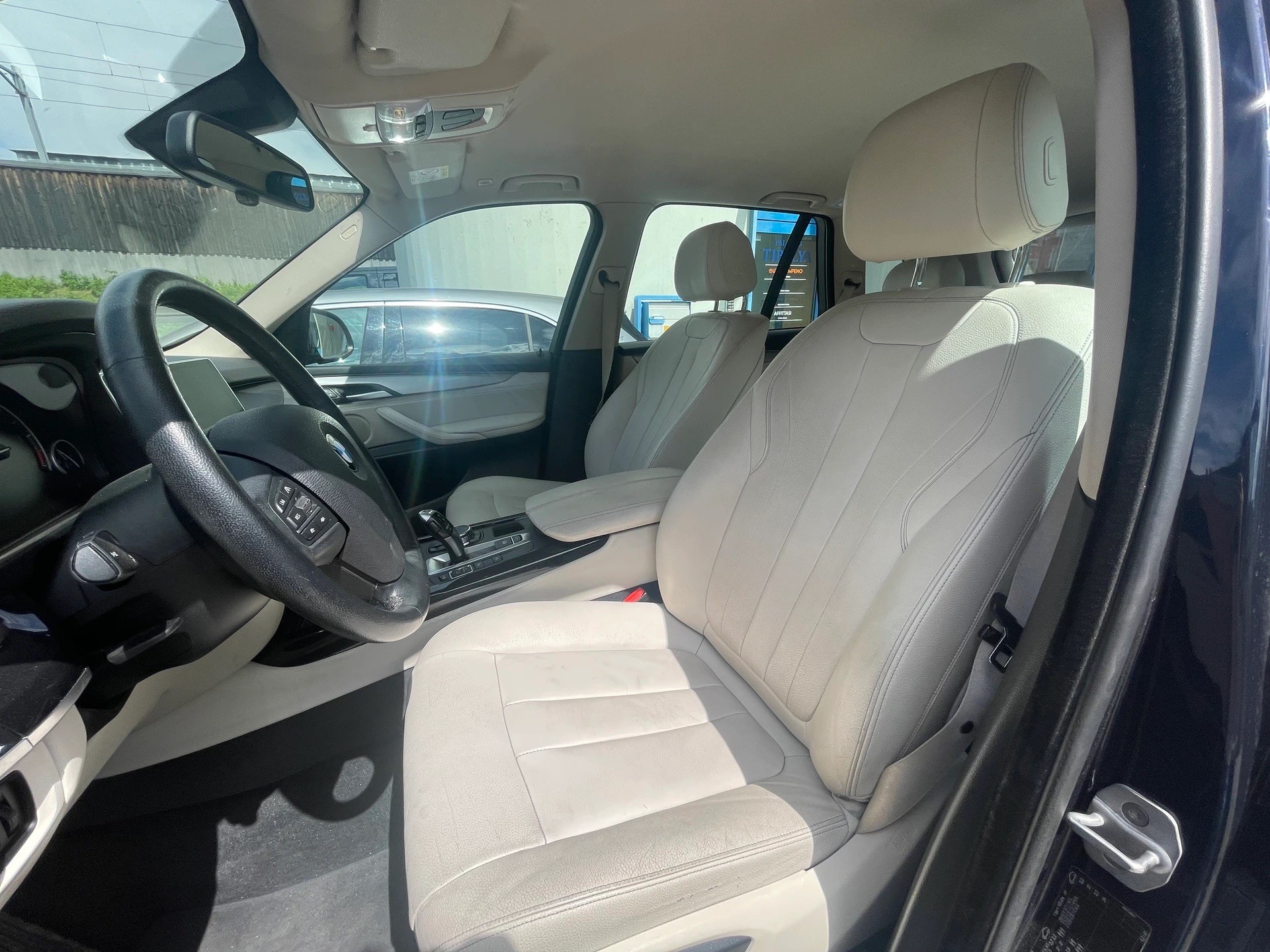 BMW X5 xDrive 25d Steptronic-image-8