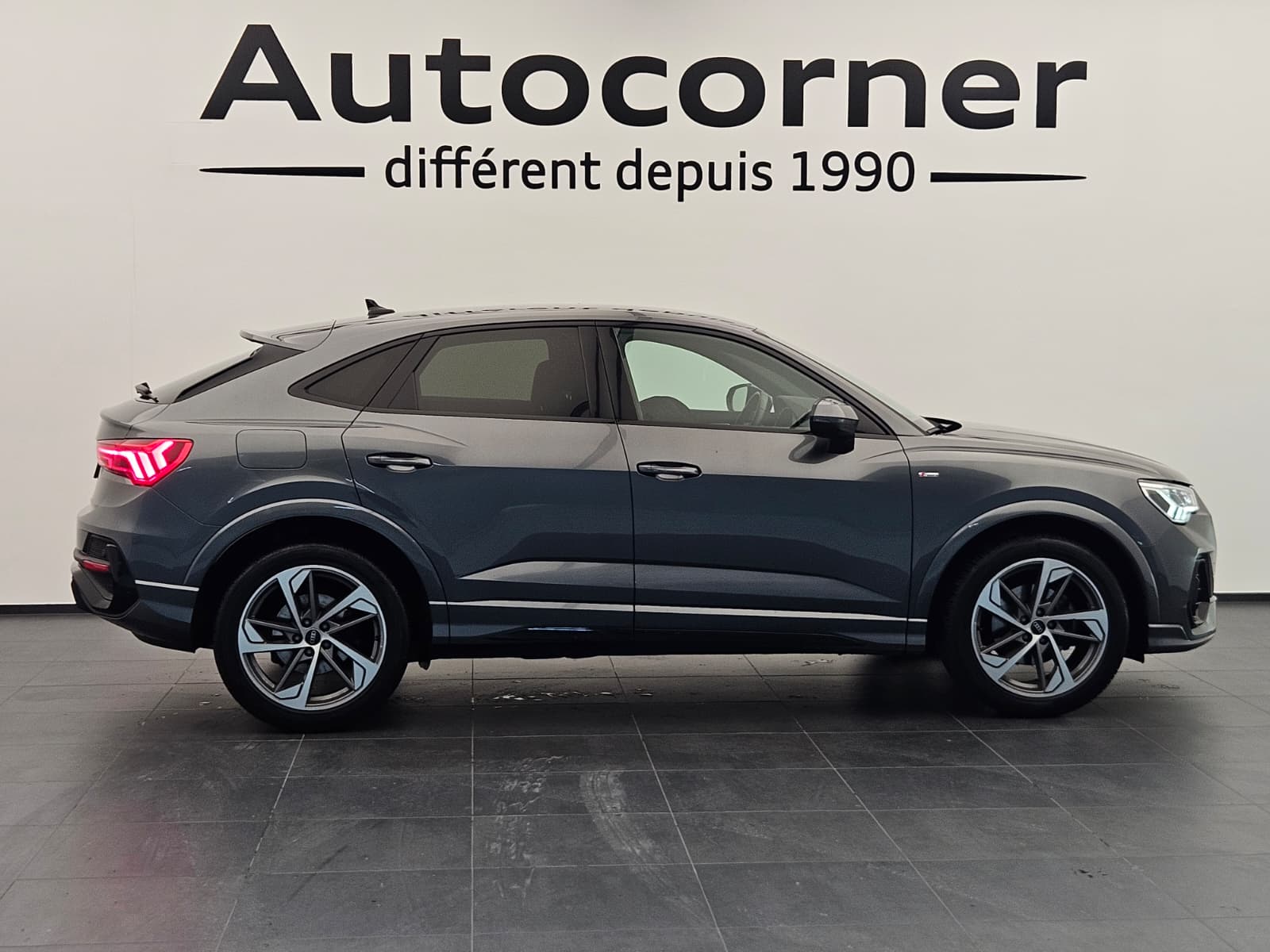 AUDI Q3 Sportback 35 TFSI S line Attraction S-tronic-image-5
