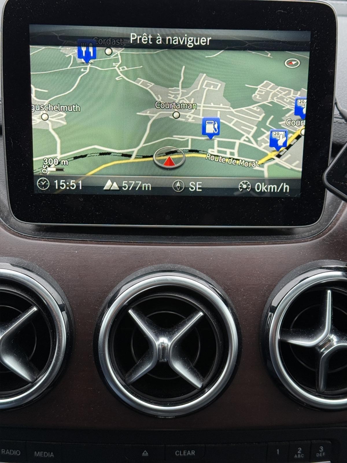 MERCEDES-BENZ B 180 Style-image-12