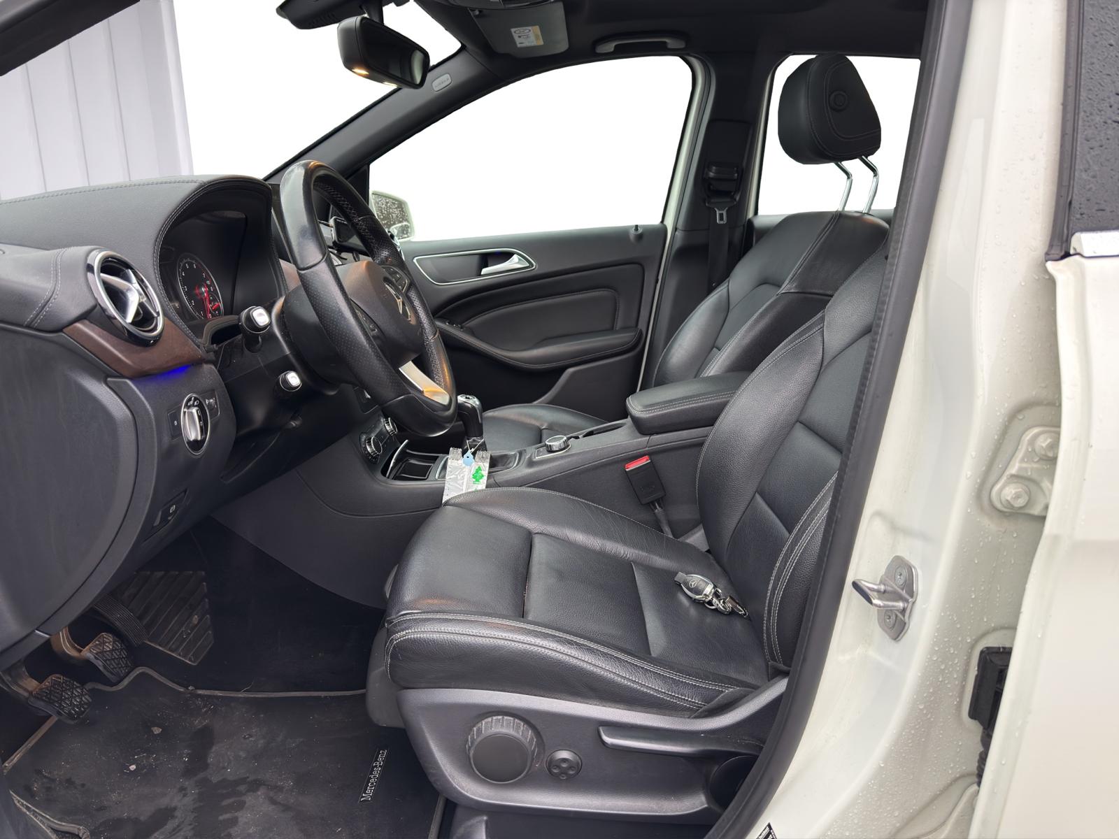 MERCEDES-BENZ B 180 Style-image-6