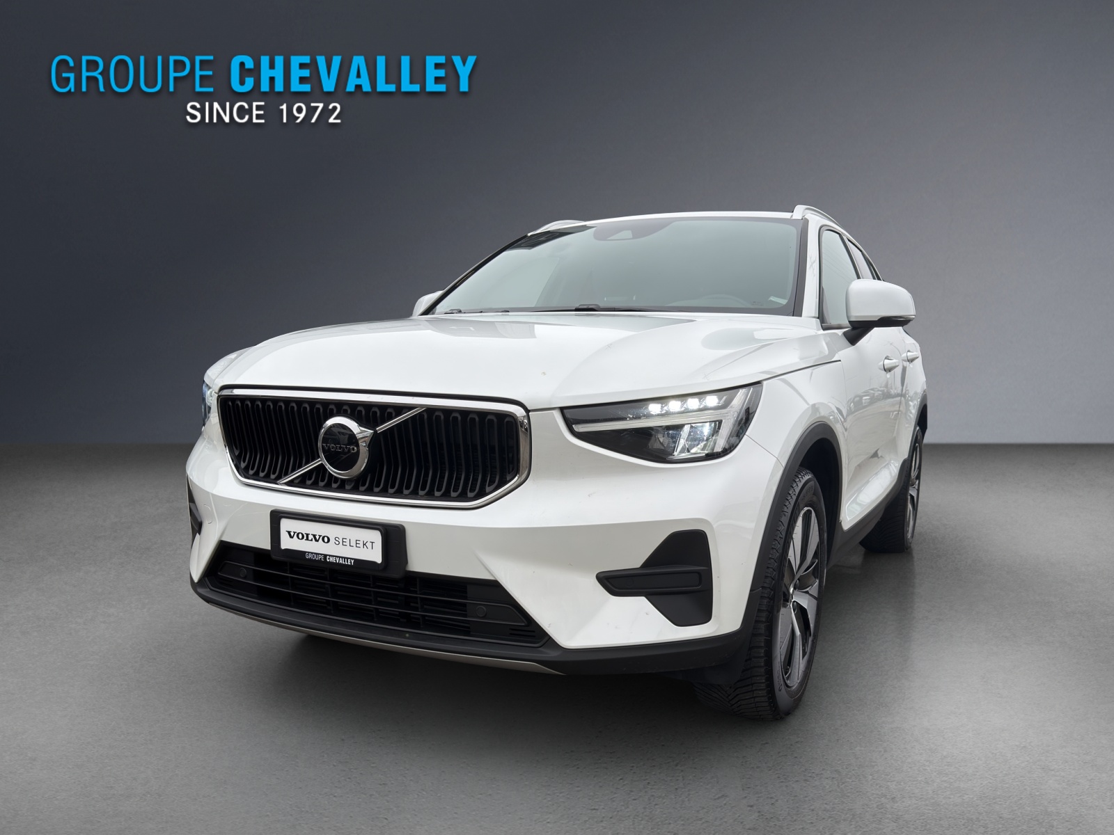 VOLVO XC40 T2 Core Geartronic-image-0