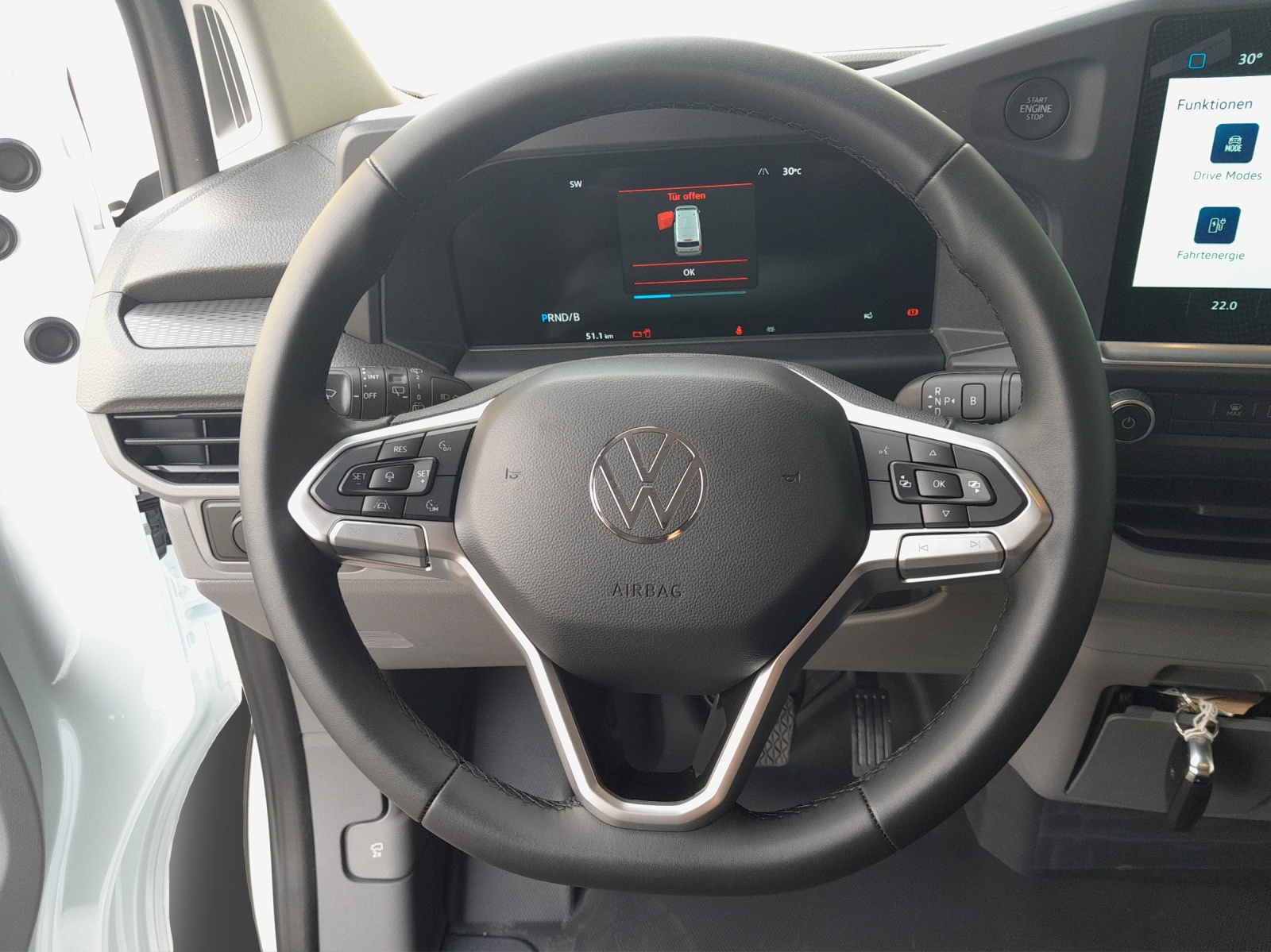 VW Transporter Kastenwagen BEV RS 3100mm 218PS AUT-image-9