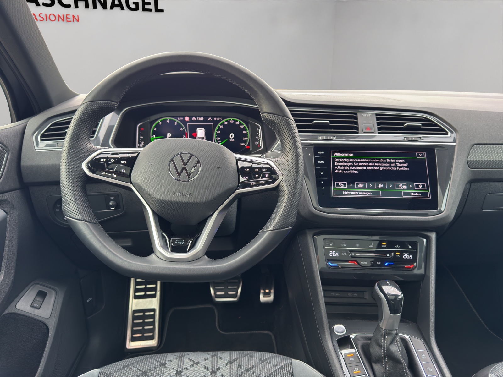 VW Tiguan 2.0TSI R-Line 4Motion DSG-image-4