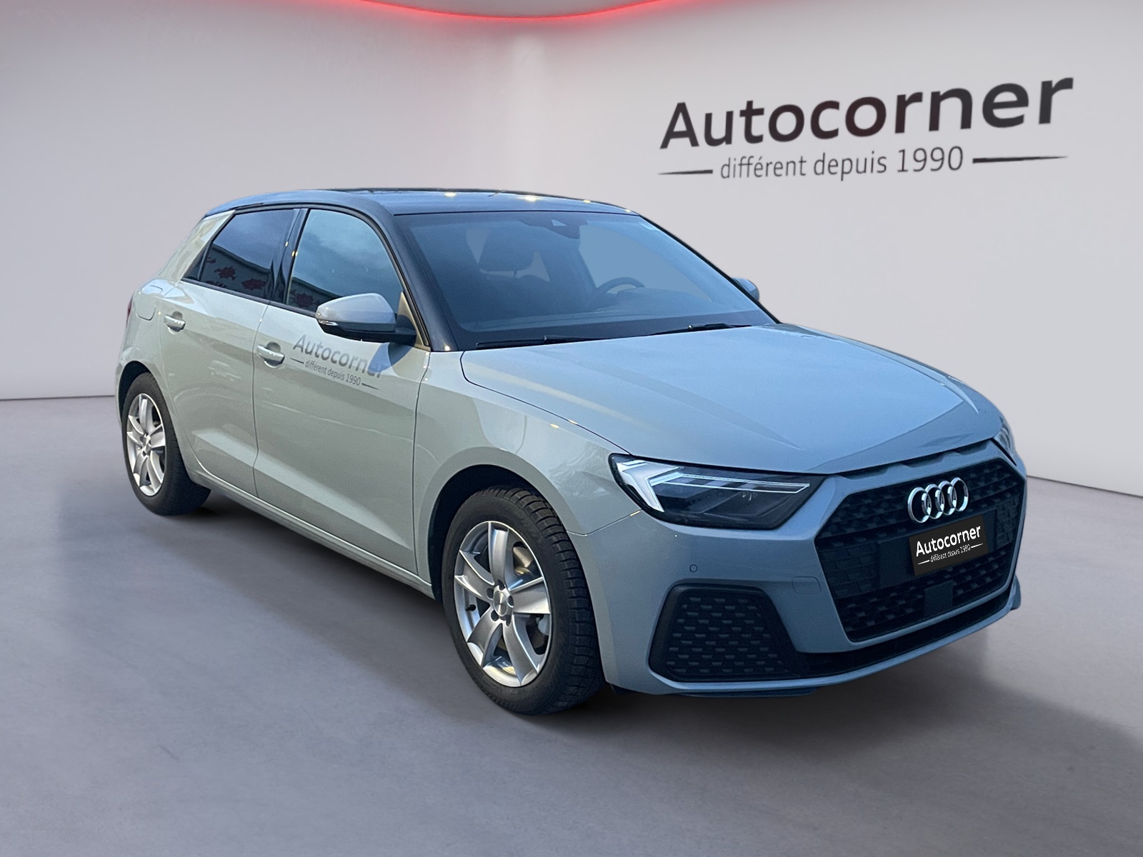 AUDI A1 Sportback 30 TFSI Attraction S-tronic-image-0