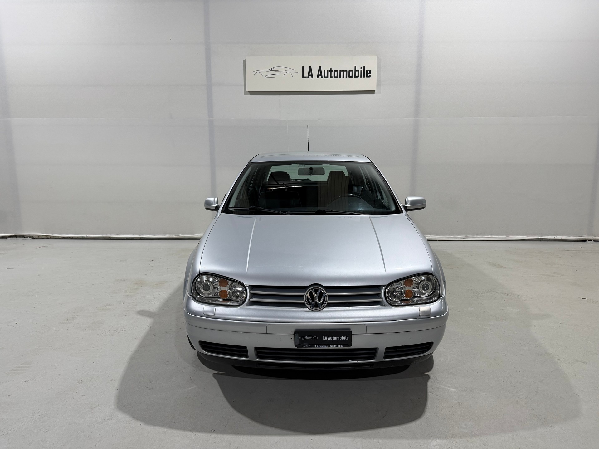 VW Golf 1.9 TDI PD Highline-image-3