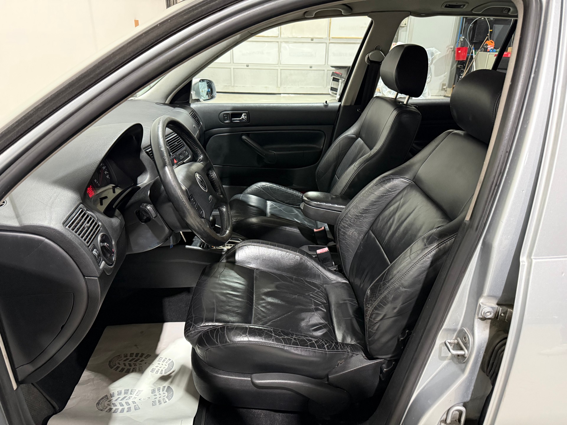 VW Golf 1.9 TDI PD Highline-image-12
