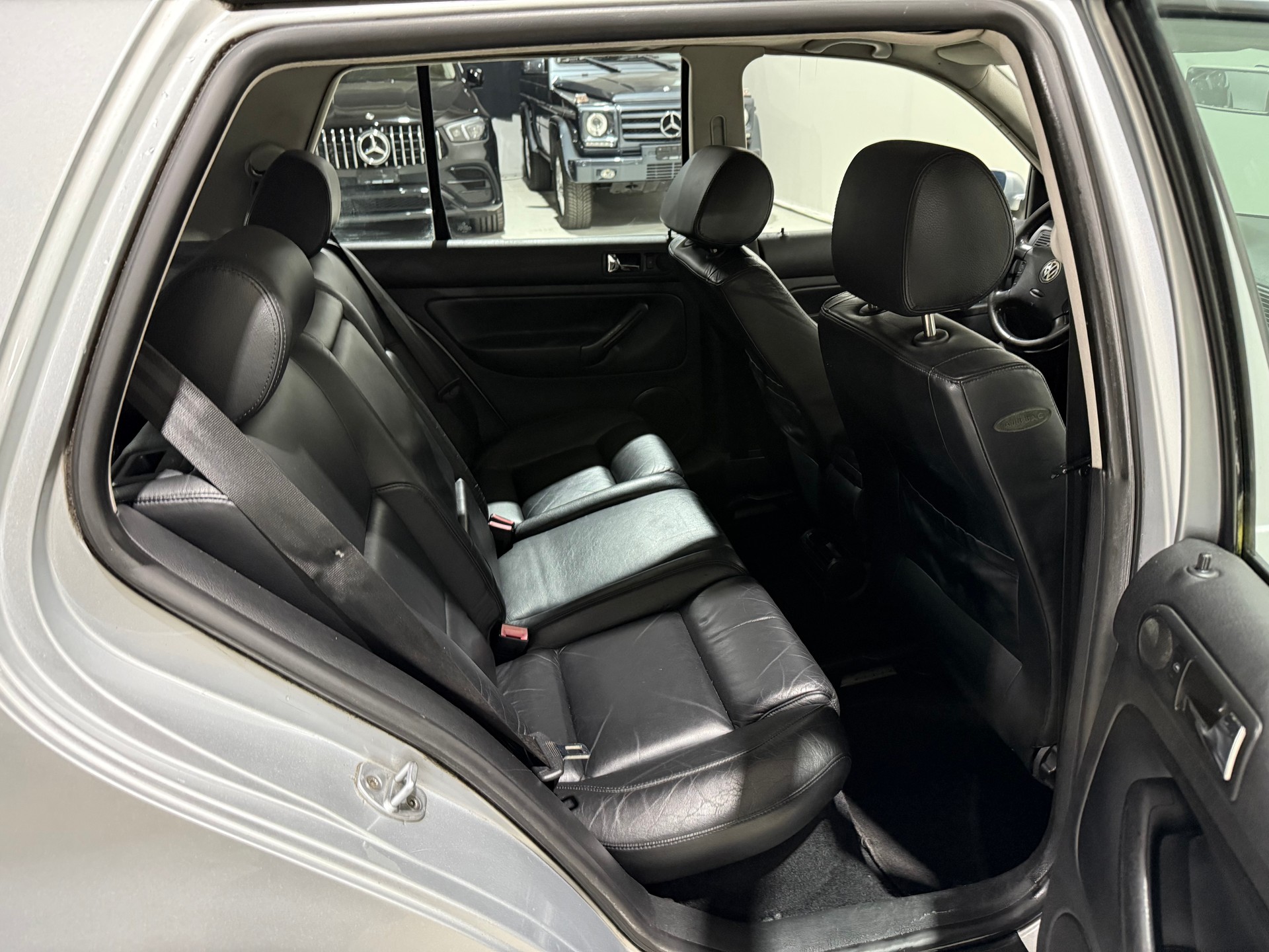 VW Golf 1.9 TDI PD Highline-image-15