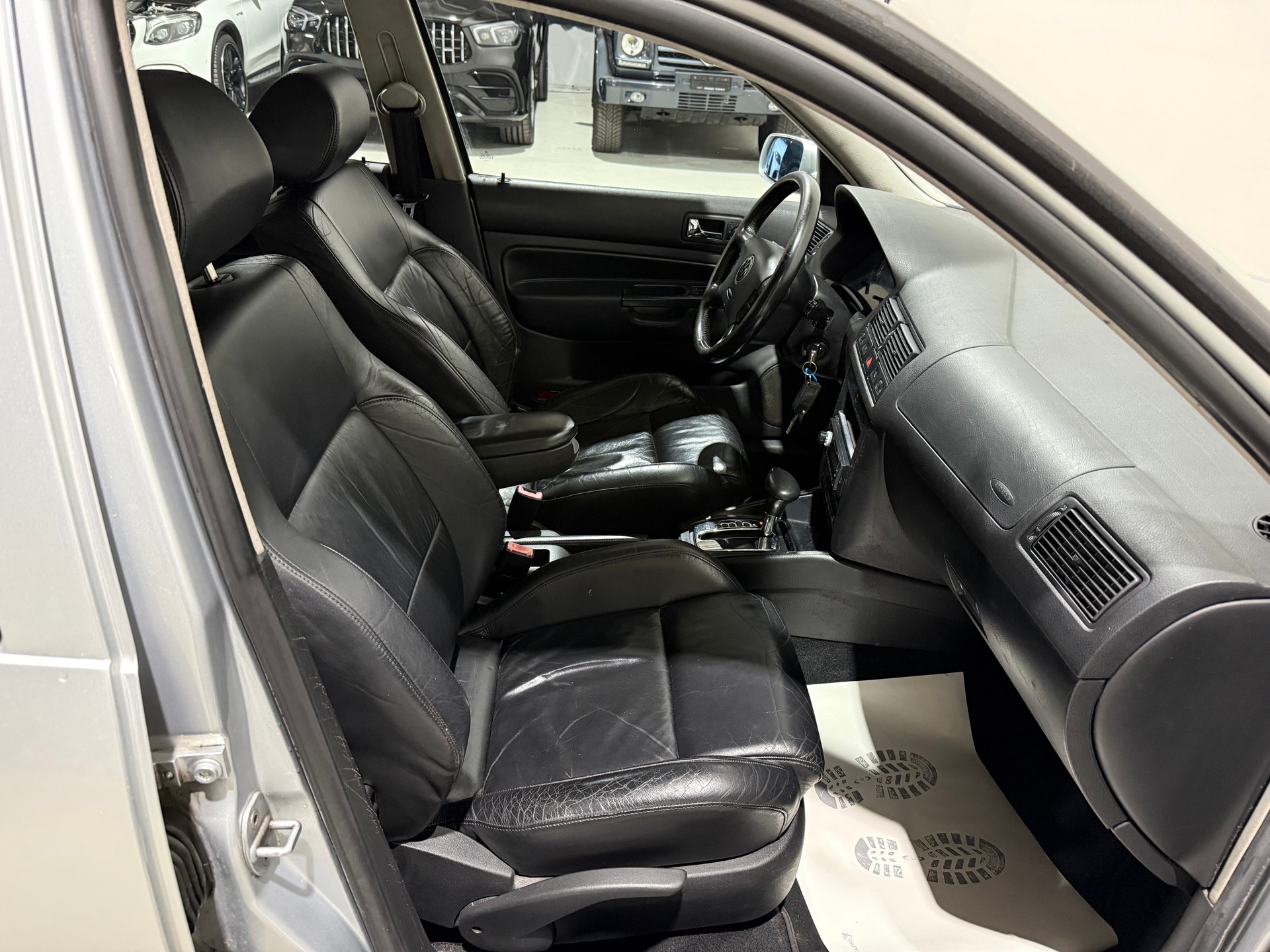 VW Golf 1.9 TDI PD Highline-image-13