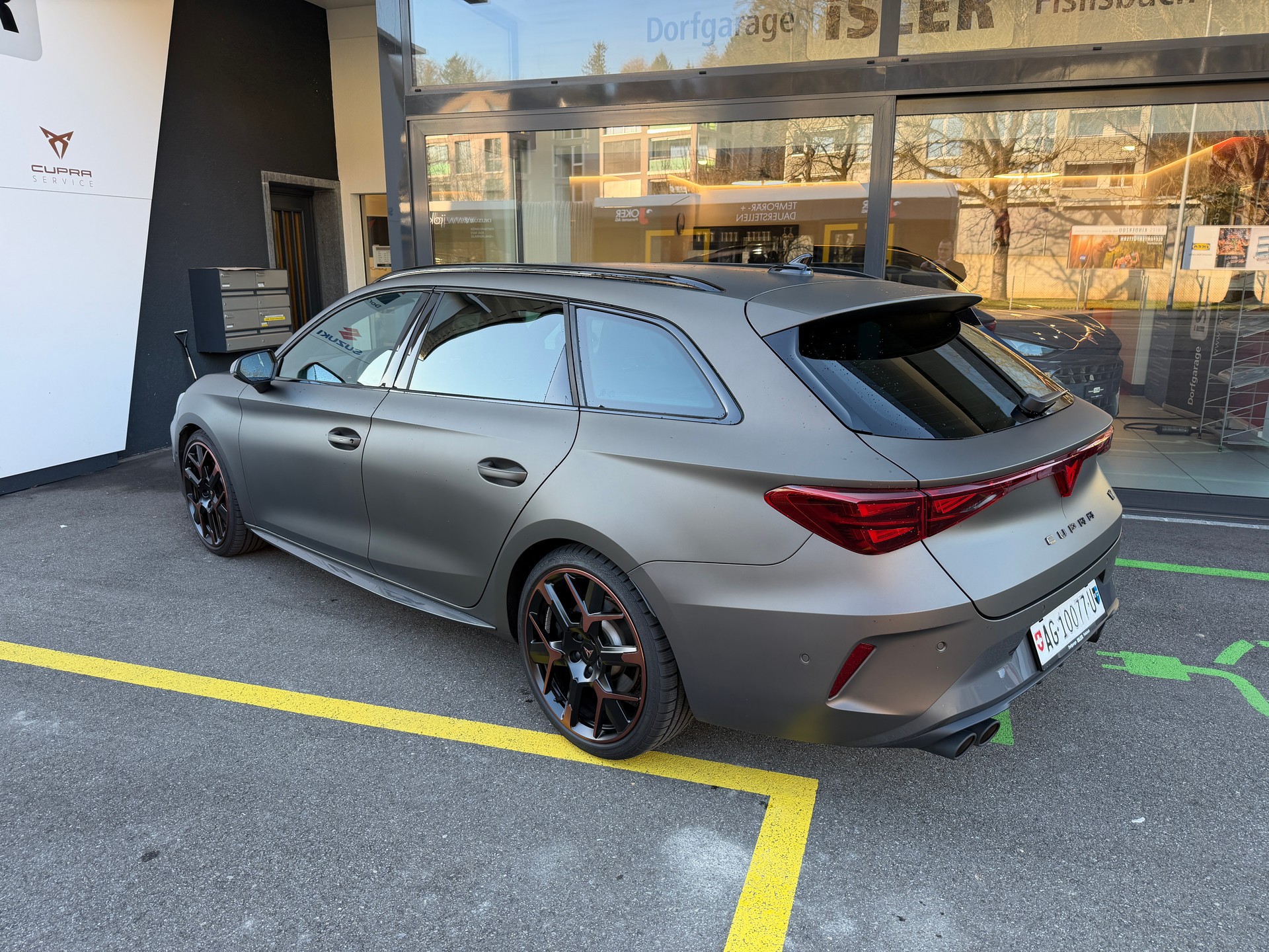 CUPRA LEON ST 2.0 TSI VZ DSG 4Drive-image-3