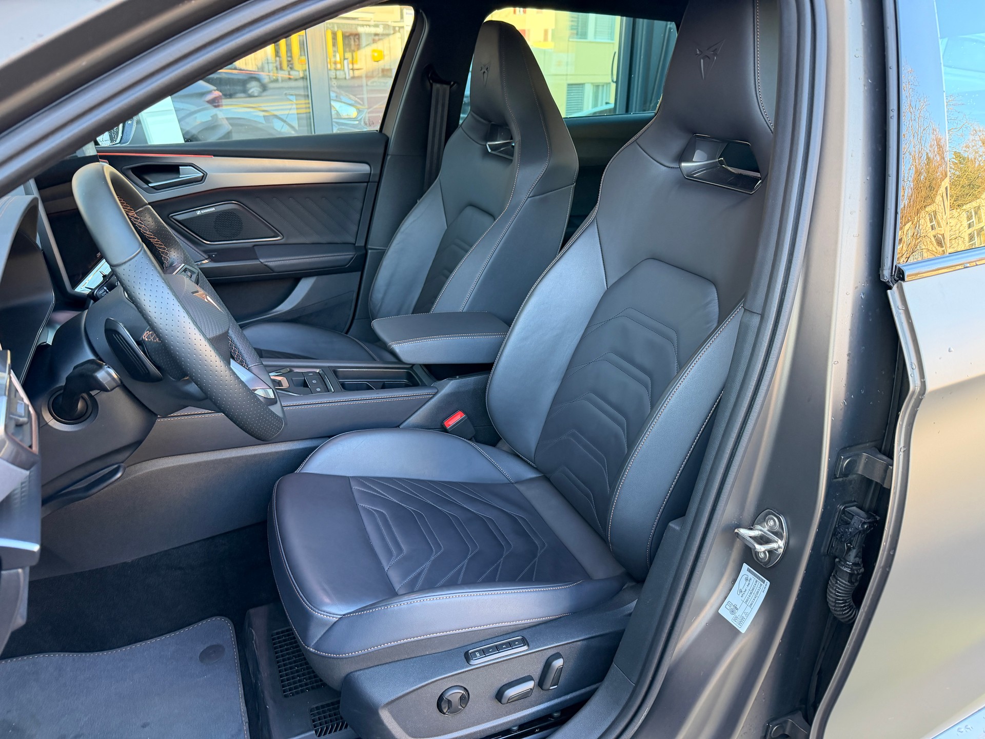 CUPRA LEON ST 2.0 TSI VZ DSG 4Drive-image-9