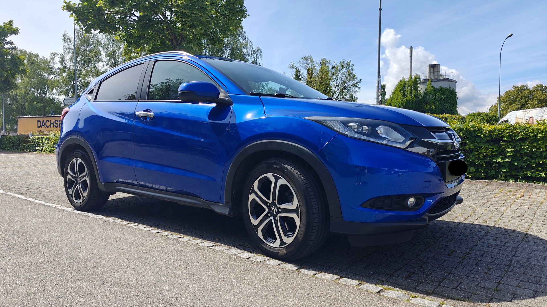 HONDA HR-V 1.6i-DTEC Executive-image-1