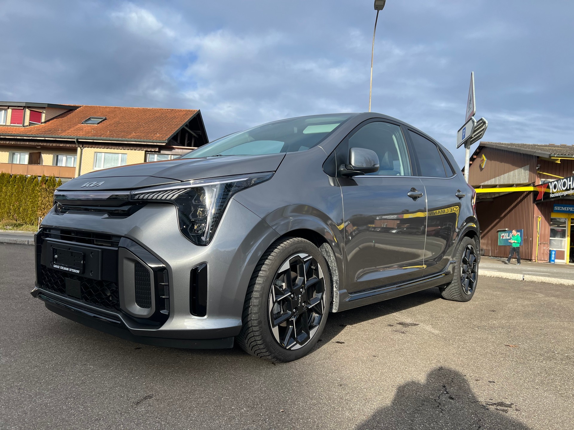 KIA Picanto 1.2 CVVT GT-Line Automatic-showroom-element-1