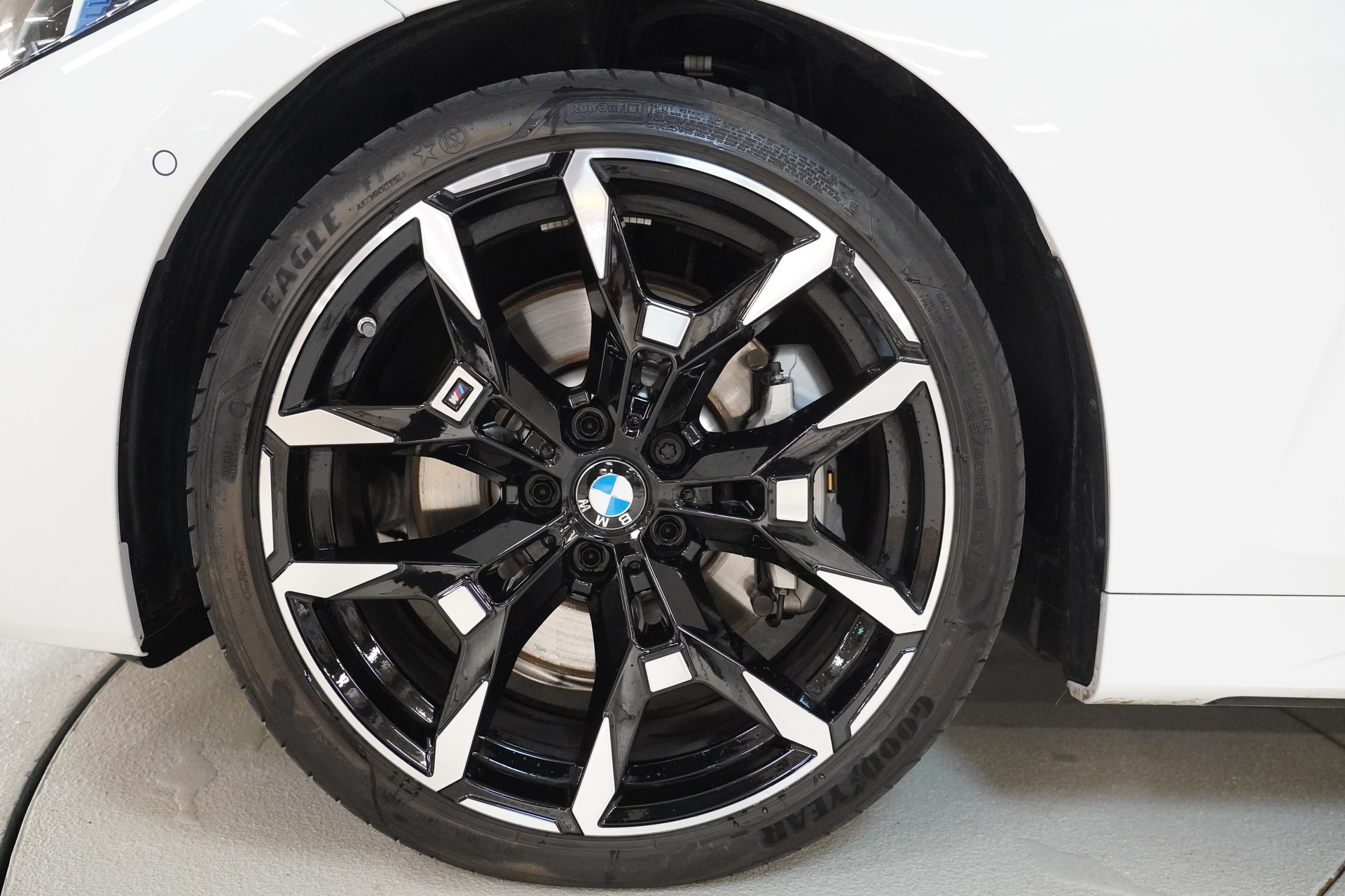 BMW 430i xDrive Cabriolet M Sport Steptronic-image-17
