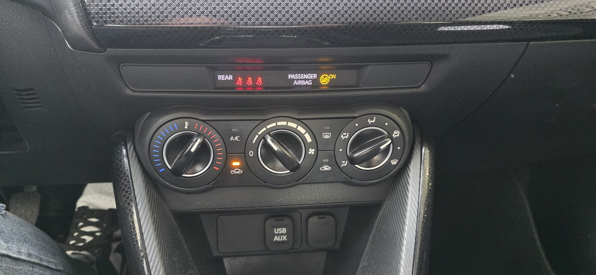 MAZDA 2 SKYACTIV-G 90 Ambition-image-8