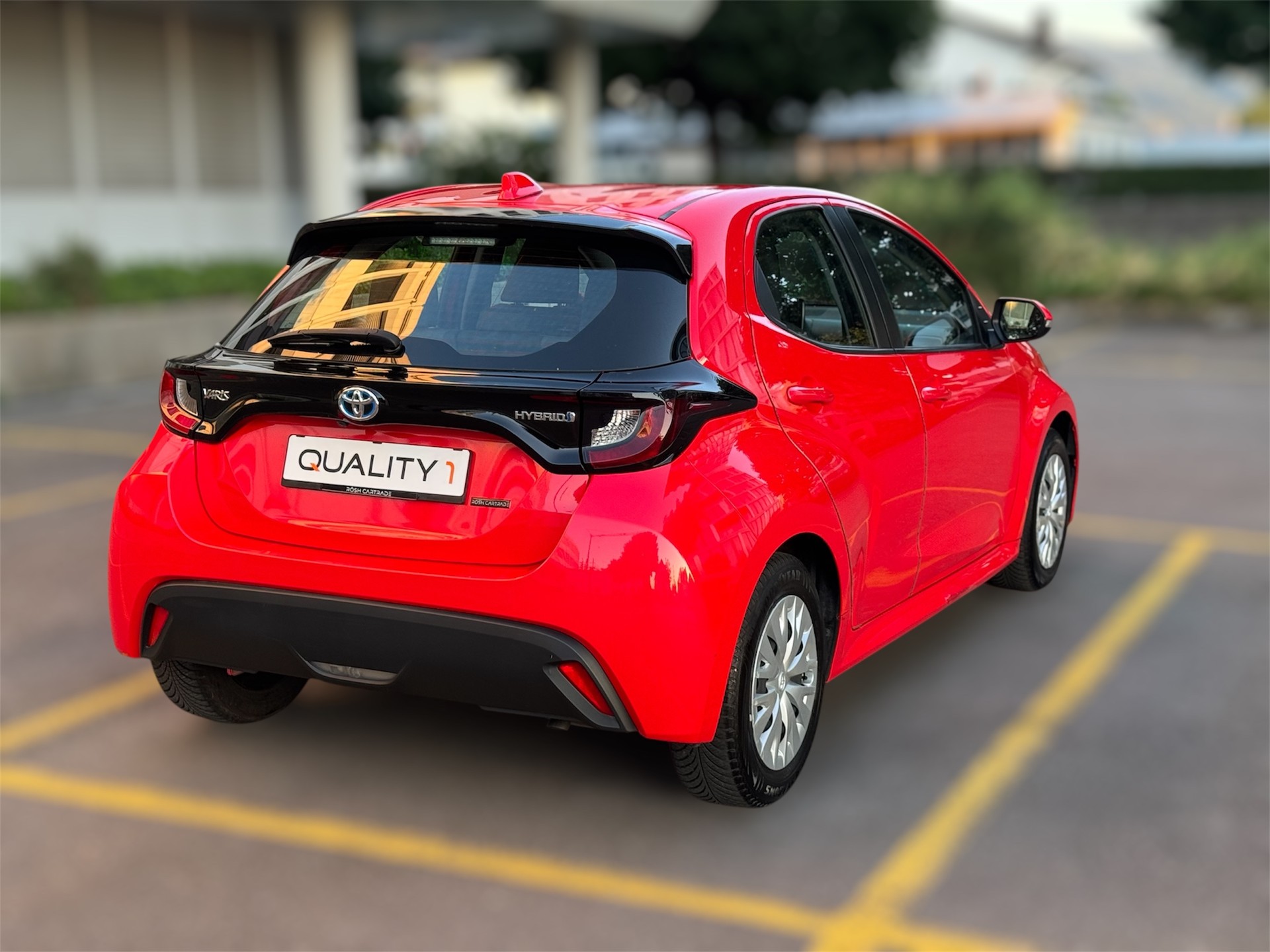 TOYOTA Yaris 1.5 Comfort e-CVT-image-3