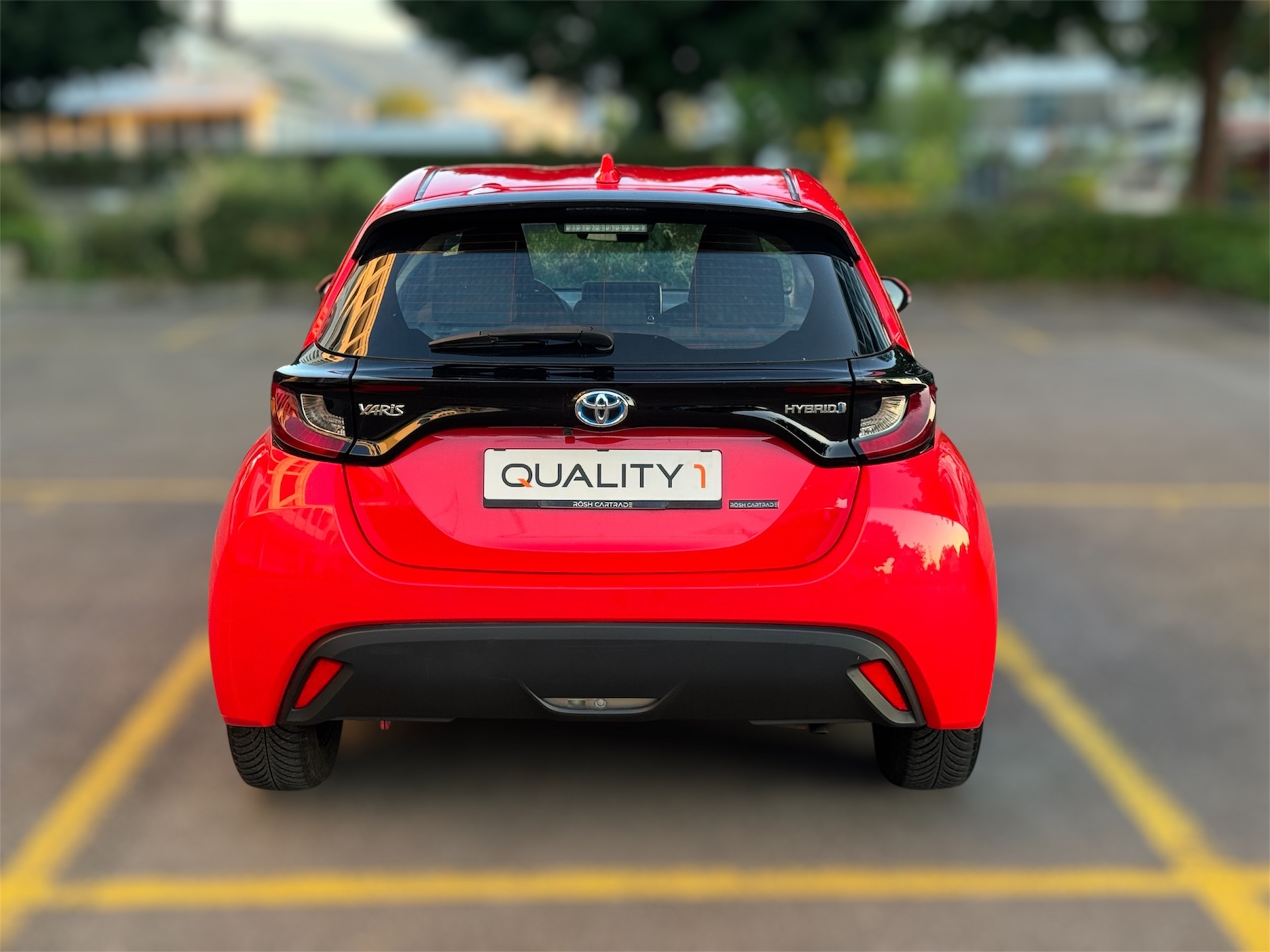 TOYOTA Yaris 1.5 Comfort e-CVT-image-4