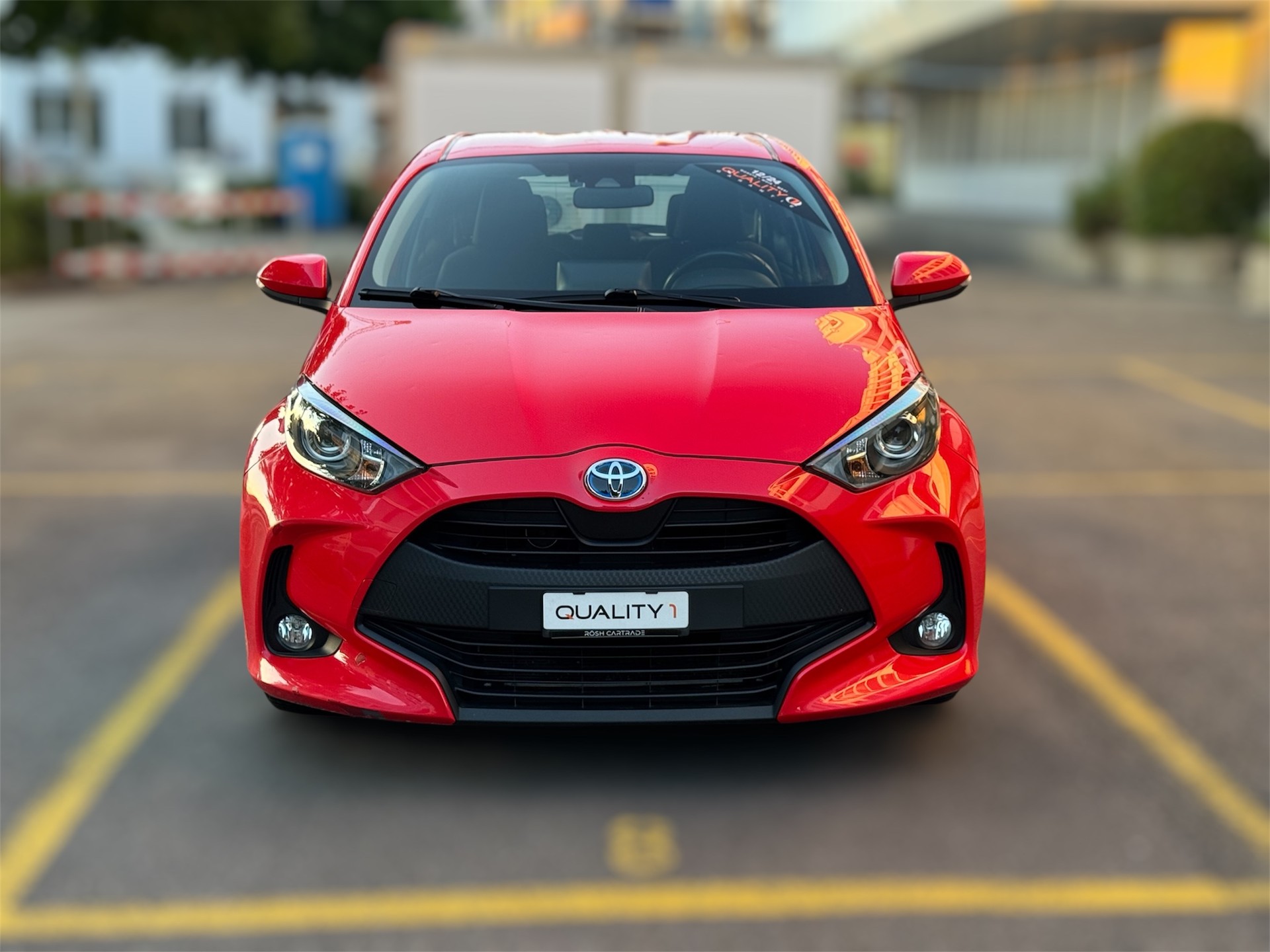 TOYOTA Yaris 1.5 Comfort e-CVT-image-1