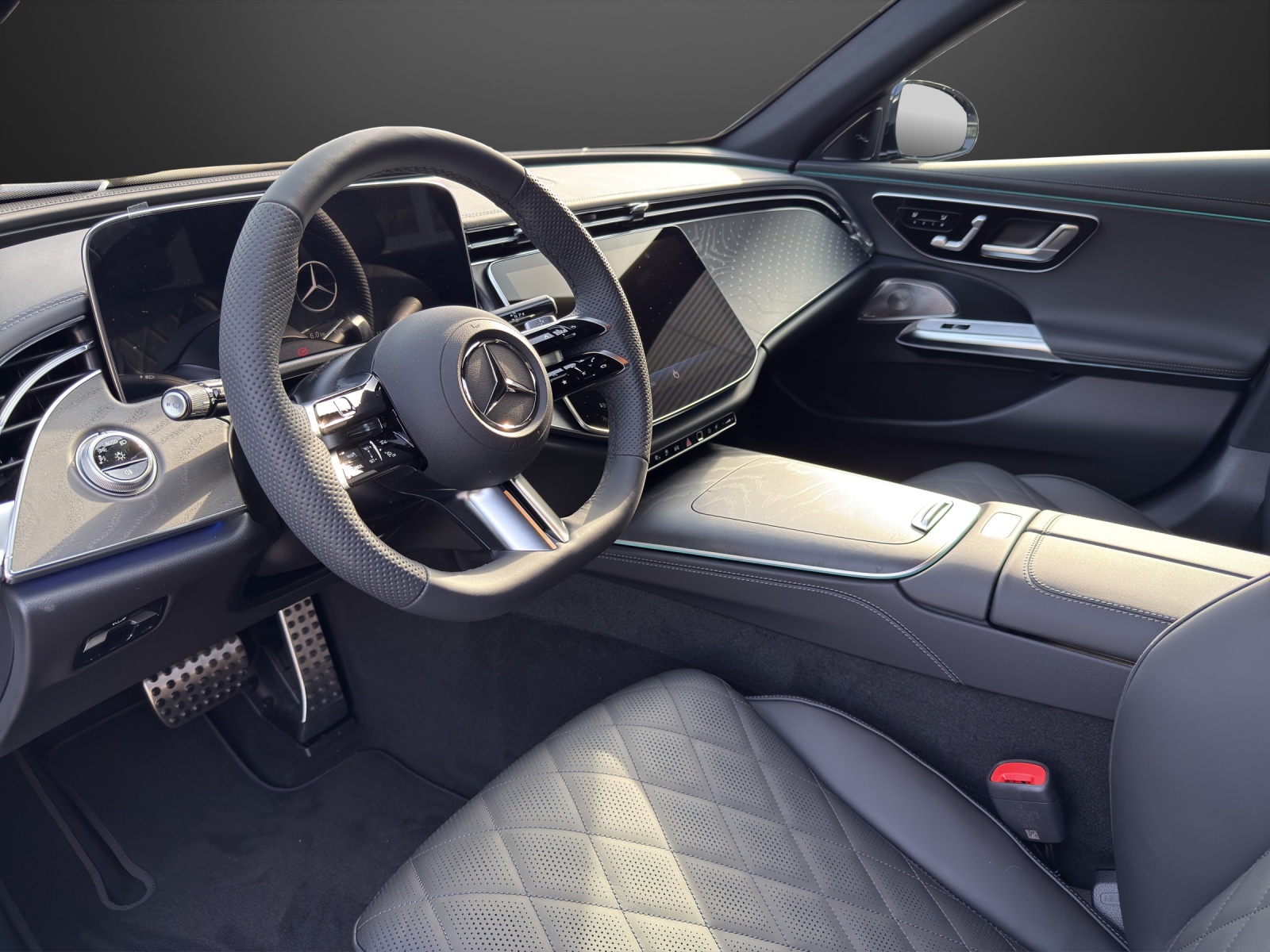 MERCEDES-BENZ E 300 de T 4Matic EQ Hybrid 9G-Tronic-image-9