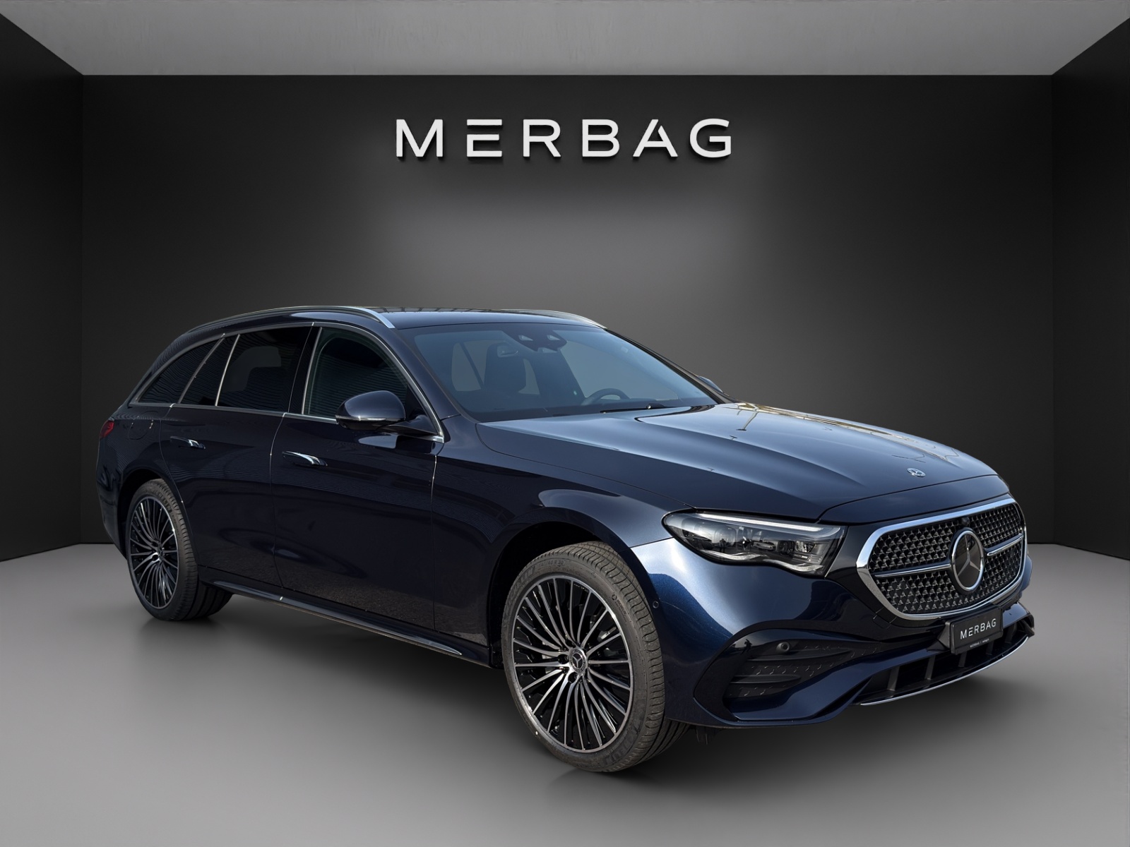 MERCEDES-BENZ E 300 de T 4Matic EQ Hybrid 9G-Tronic-image-5
