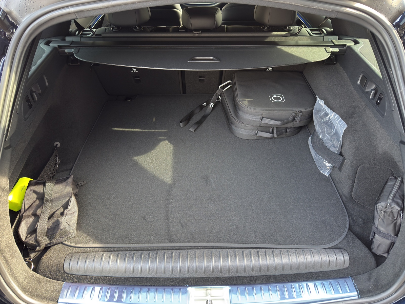 MERCEDES-BENZ E 300 de T 4Matic EQ Hybrid 9G-Tronic-image-8