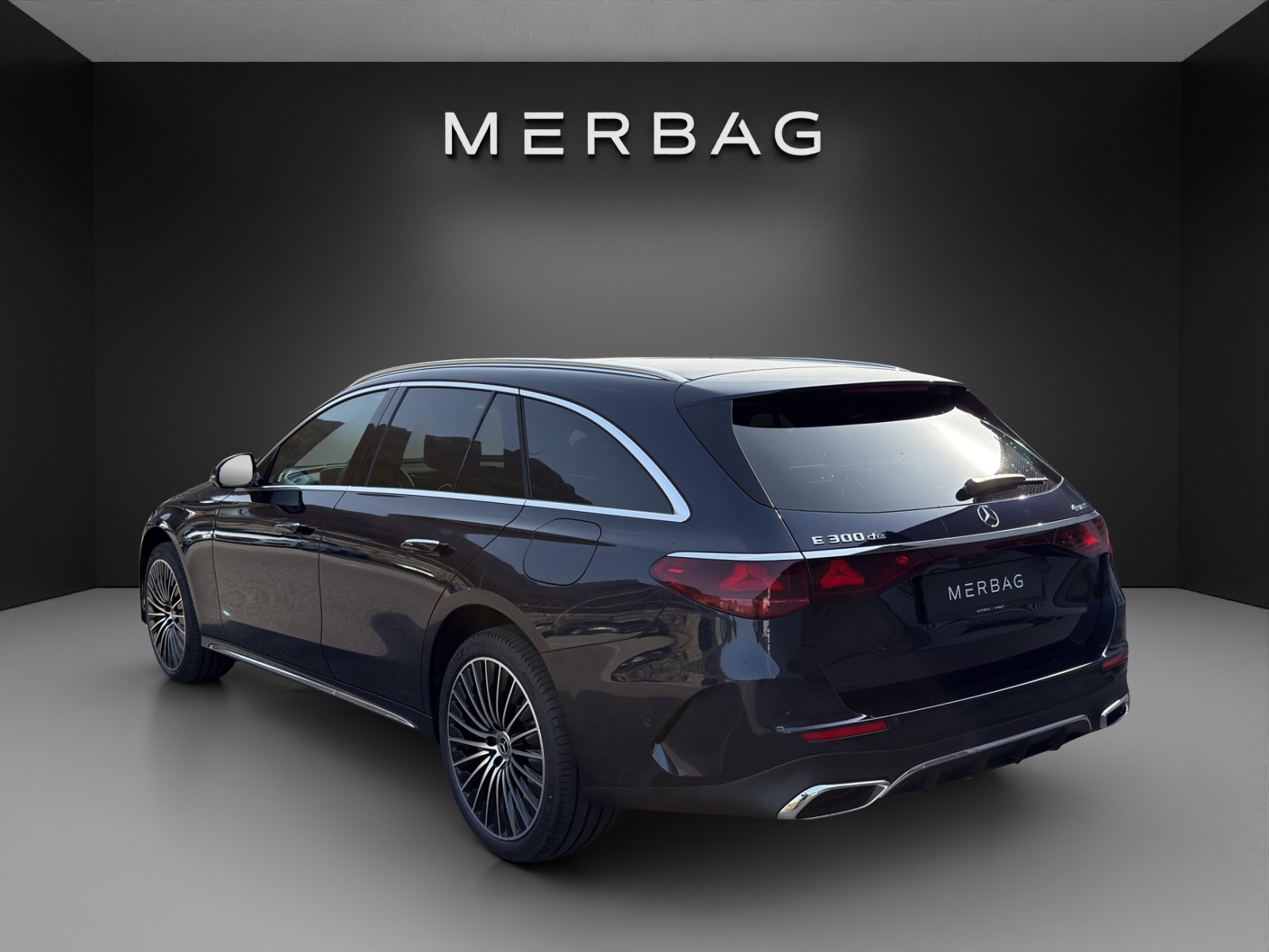 MERCEDES-BENZ E 300 de T 4Matic EQ Hybrid 9G-Tronic-image-2