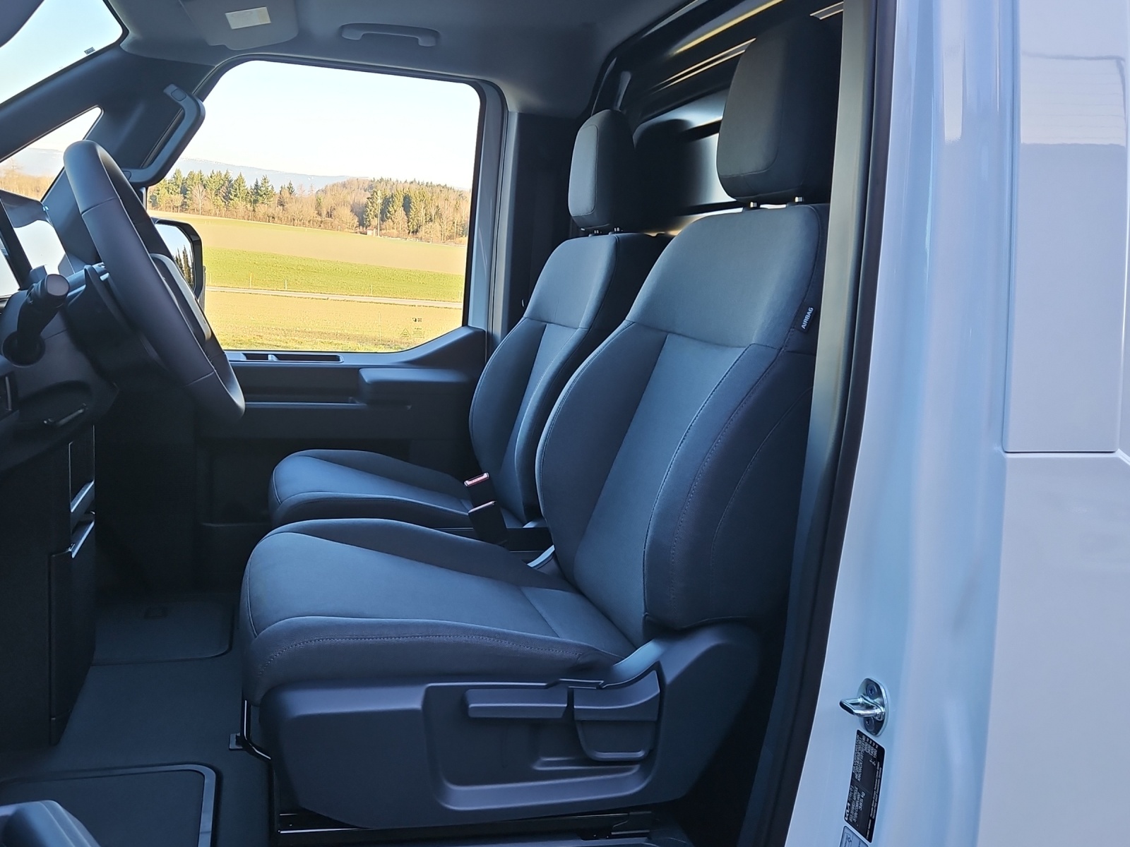KIA PV5 Cargo 71.2 kWh Plus-image-6