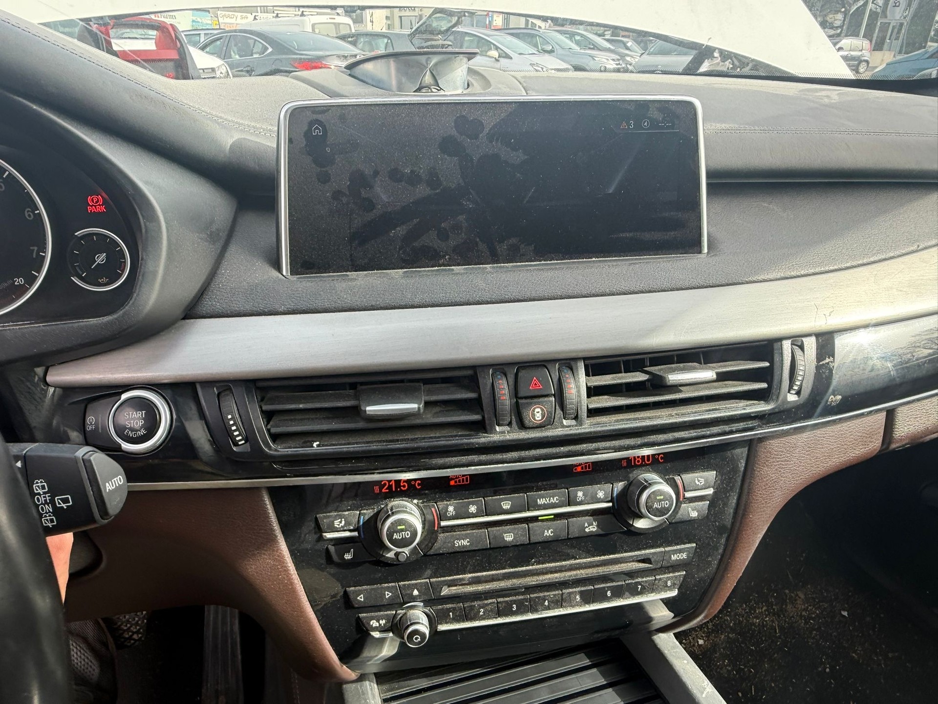 BMW X5 xDrive 50i Steptronic-image-12