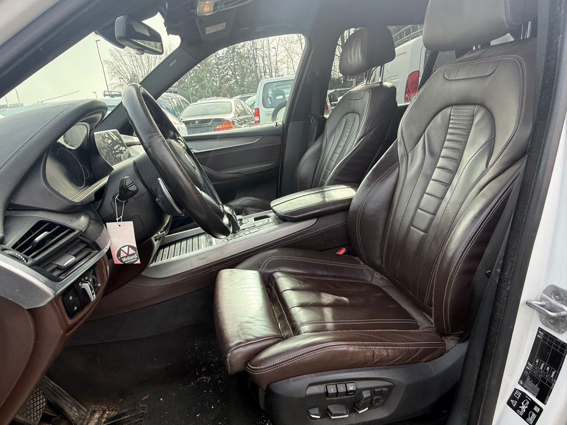 BMW X5 xDrive 50i Steptronic-image-10