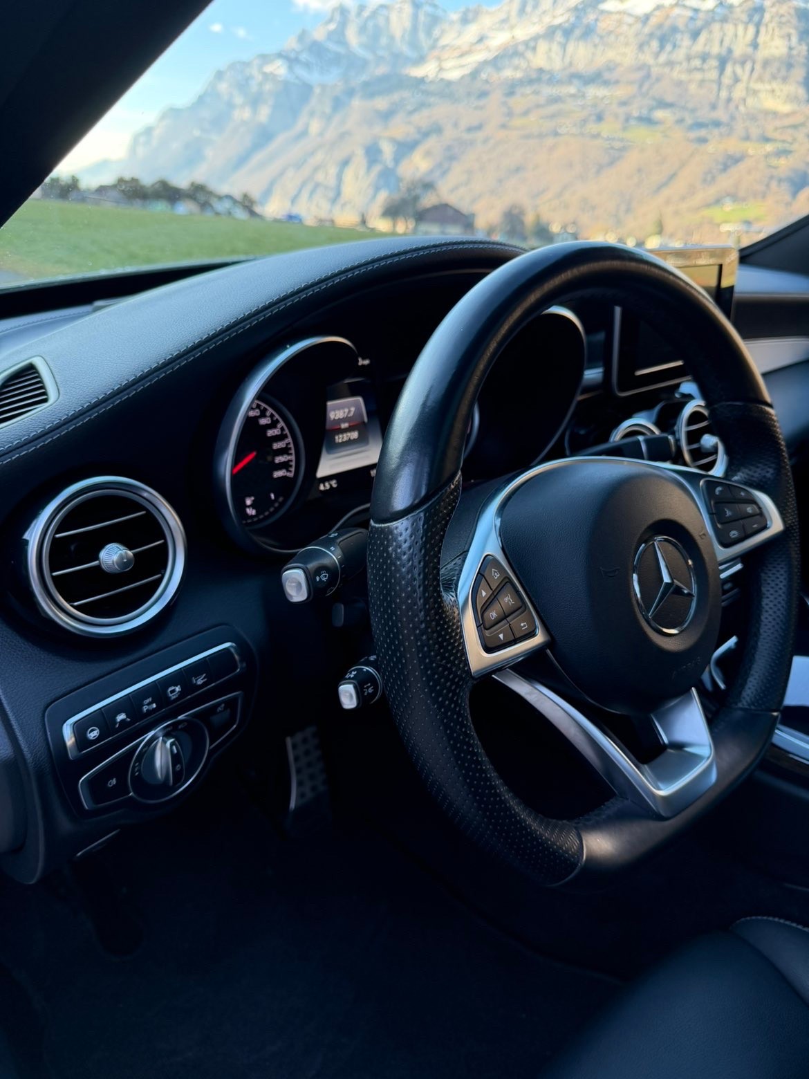 MERCEDES-BENZ C 43 AMG 4Matic 9G-Tronic-image-5