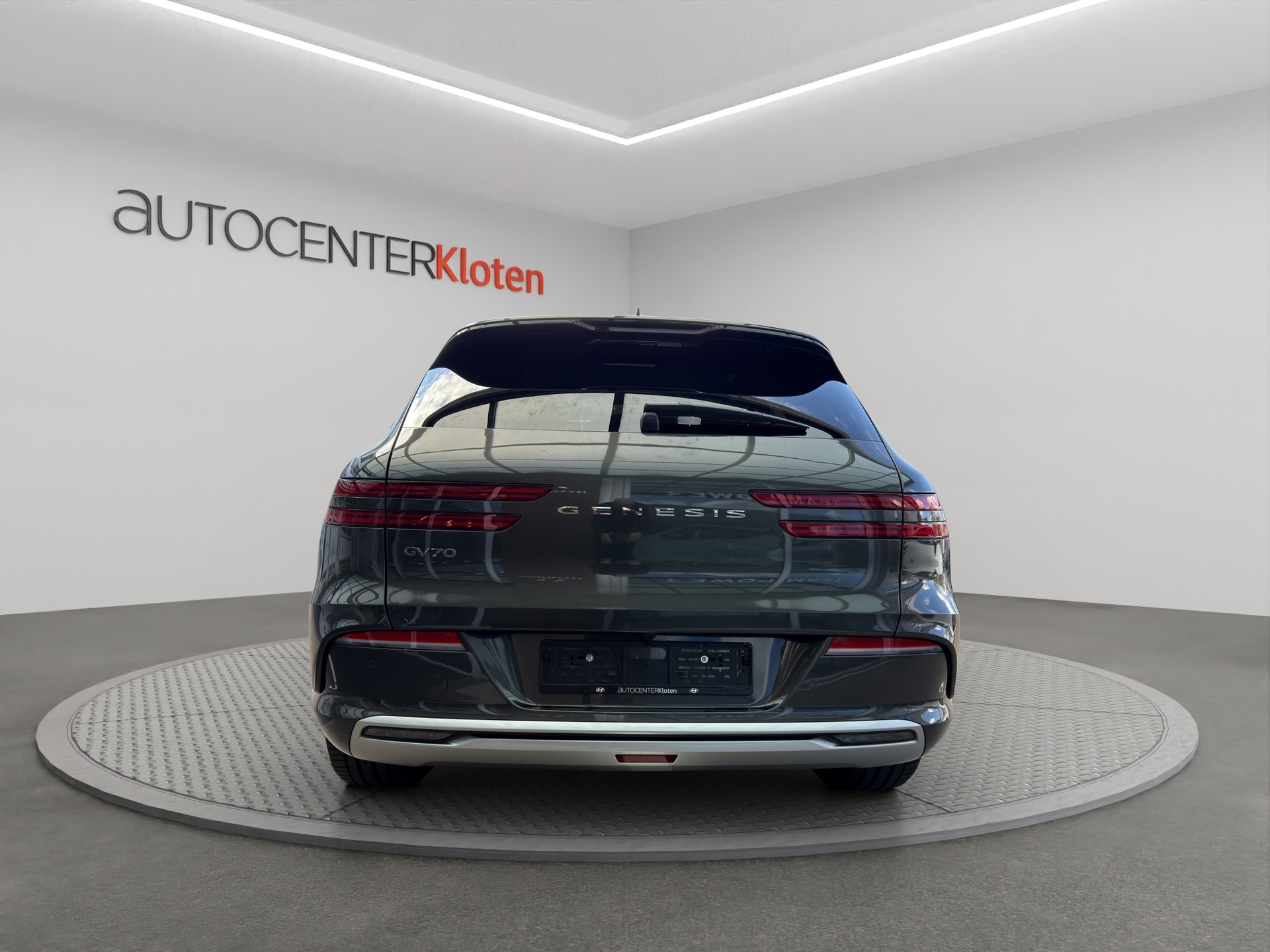 GENESIS GV70 Dual Motor Sport AWD-image-4