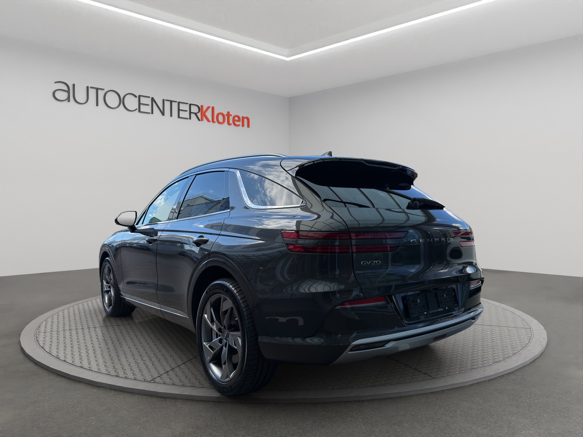 GENESIS GV70 Dual Motor Sport AWD-image-3