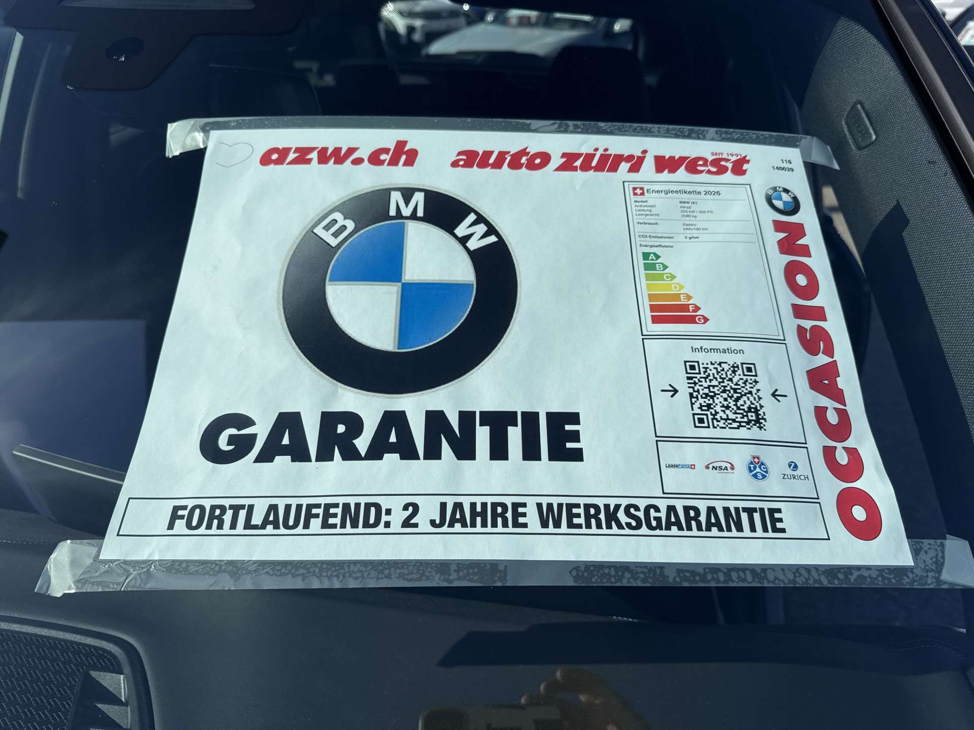 BMW iX1 xDrive 30 M Sport 306PS Automat-image-3
