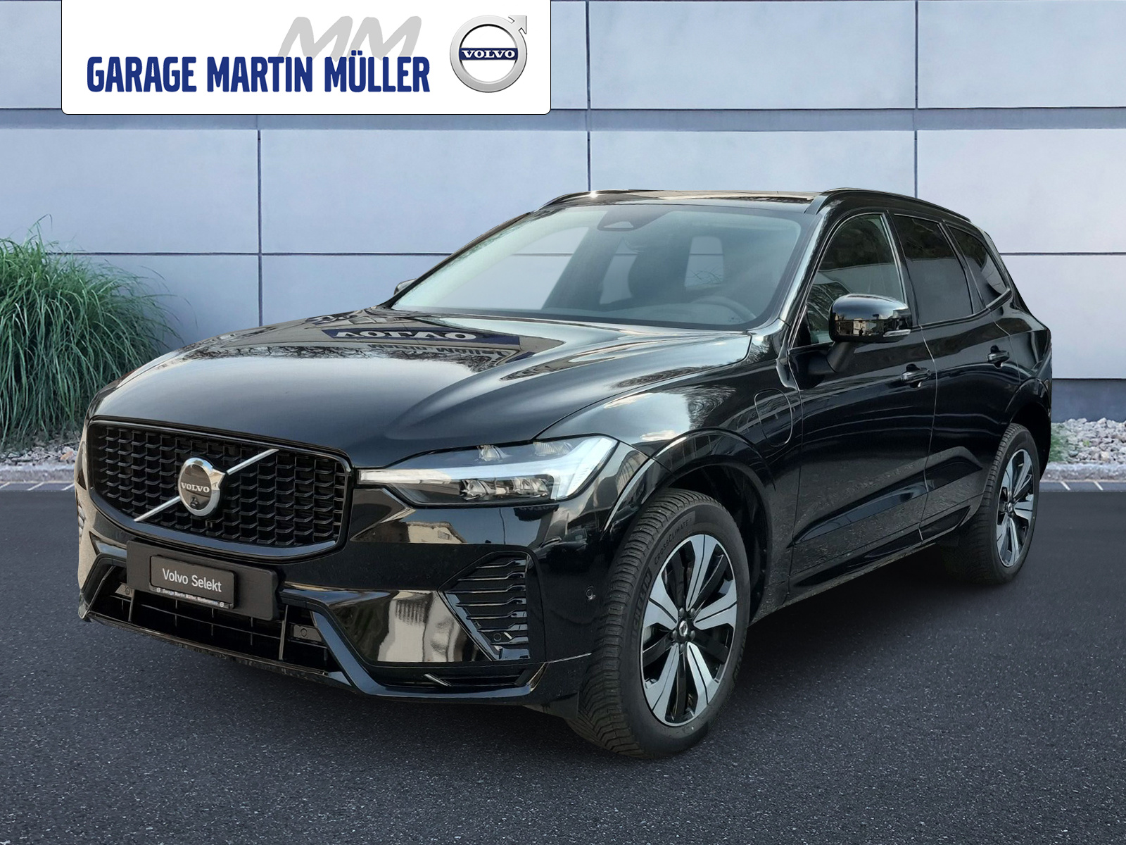 VOLVO XC60 2.0 T6 TE Plus Dark eAWD-image-0