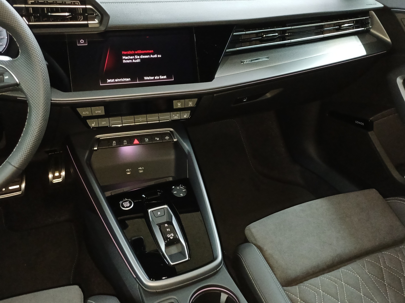AUDI A3 Sportback TFSI 110 kW S line Attraction S tronic-image-10