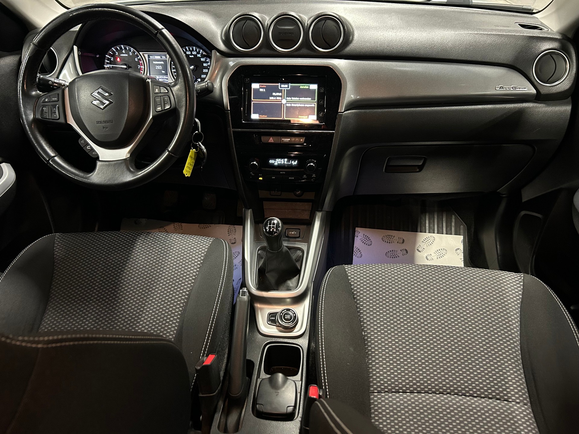 SUZUKI Vitara 1.6 Compact Top-image-12