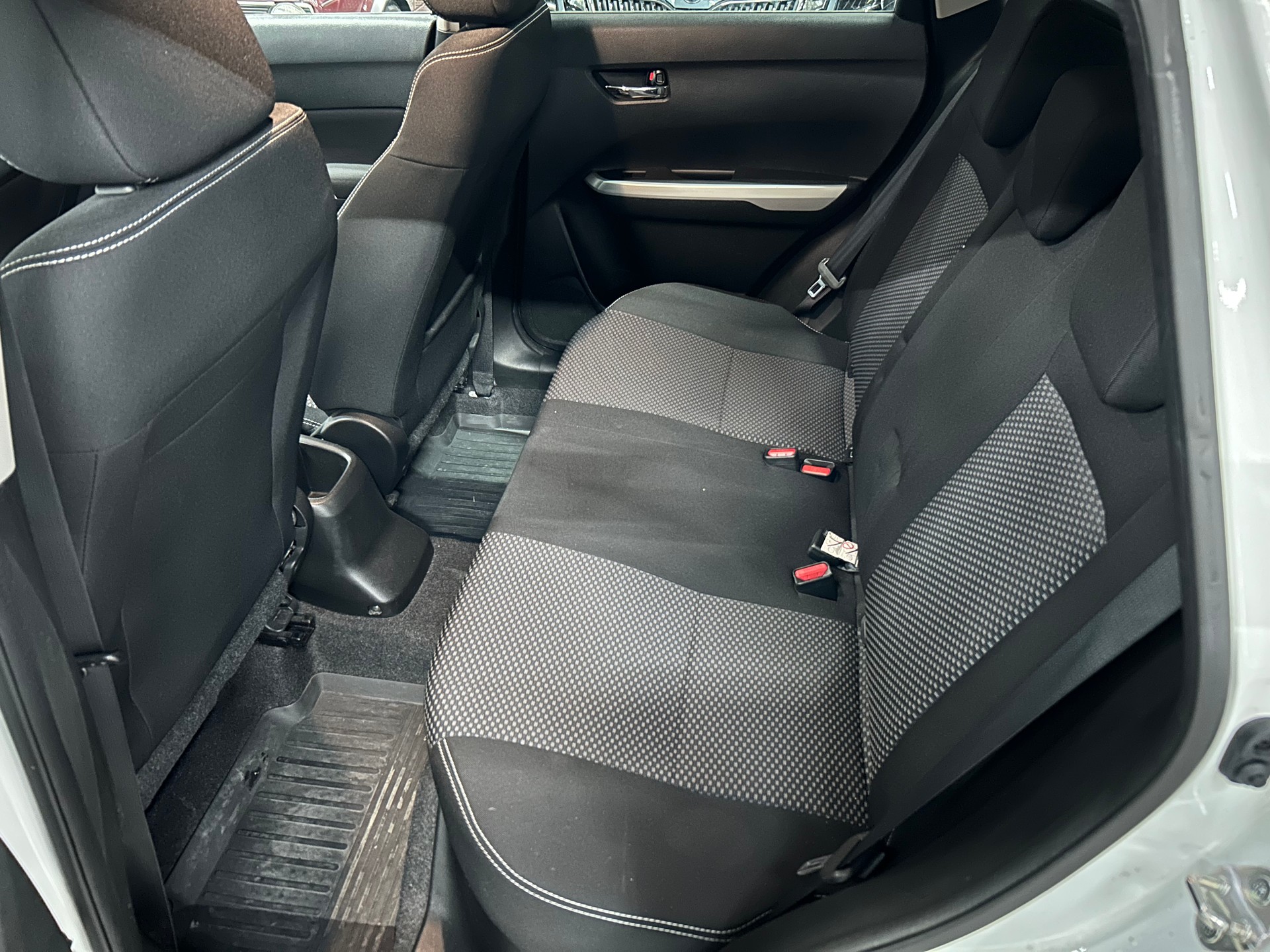 SUZUKI Vitara 1.6 Compact Top-image-10