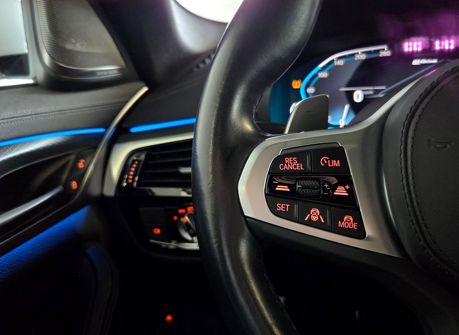 BMW 545e xDrive M-Sport-image-16