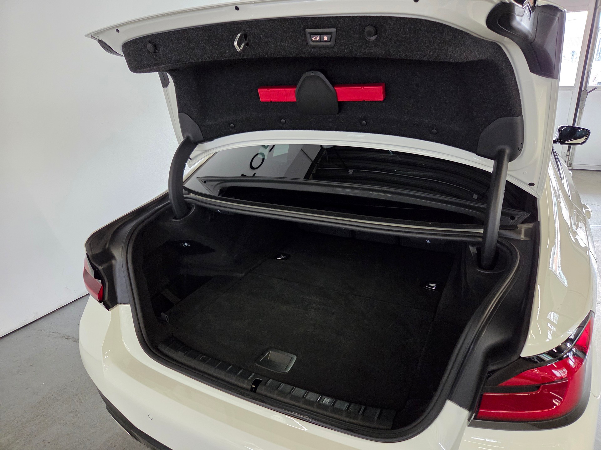 BMW 545e xDrive M-Sport-image-24
