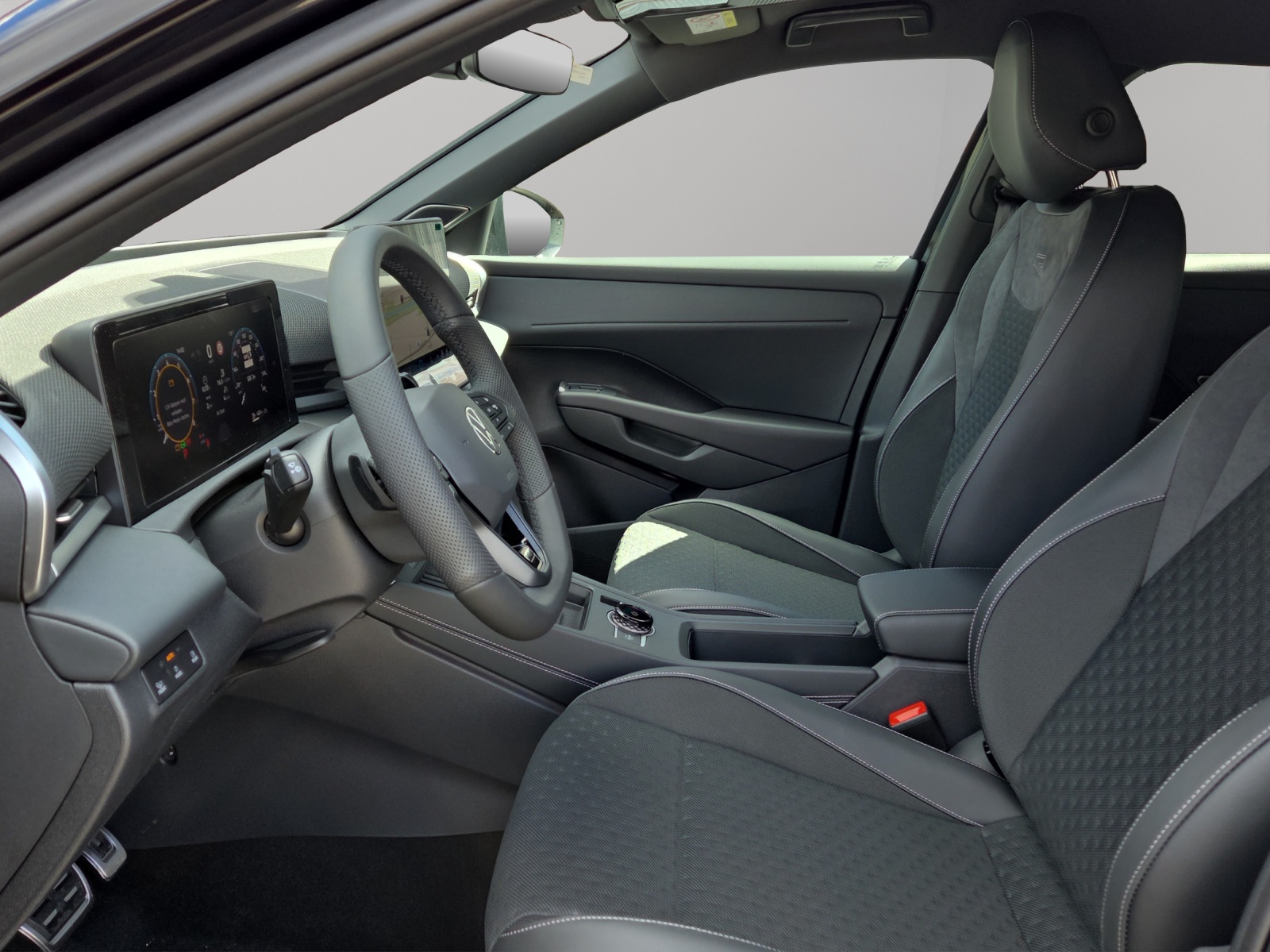 VW T-Roc 1.5 eTSI mHEV R-Line DSG-image-5