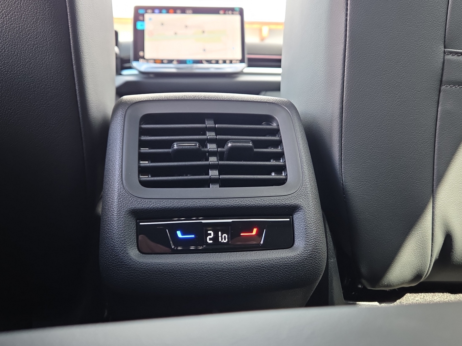 VW T-Roc 1.5 eTSI mHEV R-Line DSG-image-9