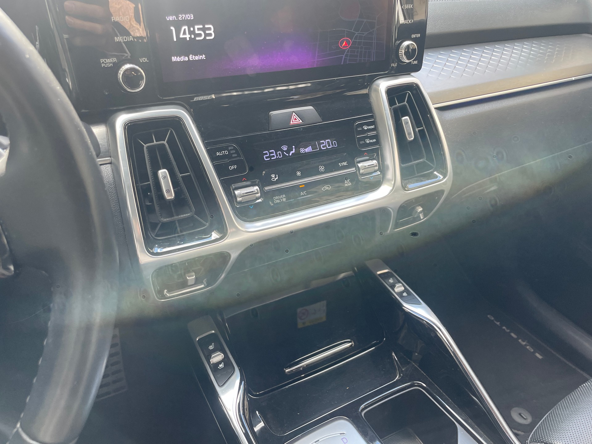 KIA Sorento 1.6 HEV Style 7P-image-7